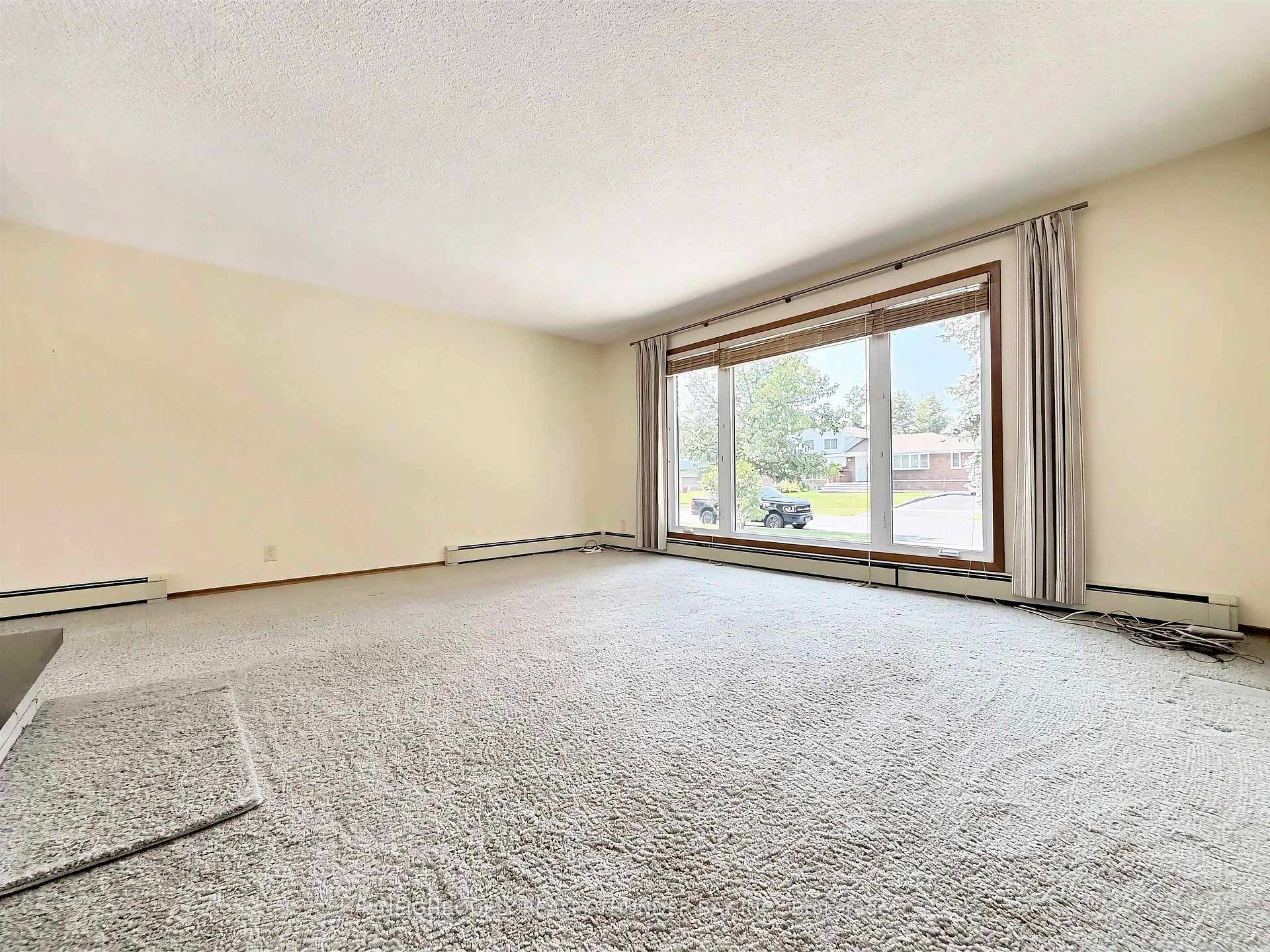 Photo 4 of 204 Anten Street, Thunder Bay, River Terrace — HOMEH