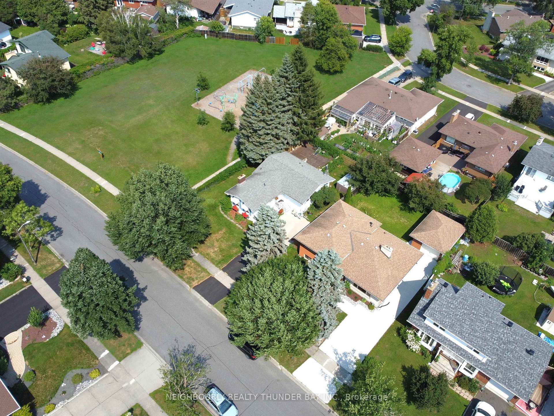 Photo 29 of 204 Anten Street, Thunder Bay, River Terrace — HOMEH