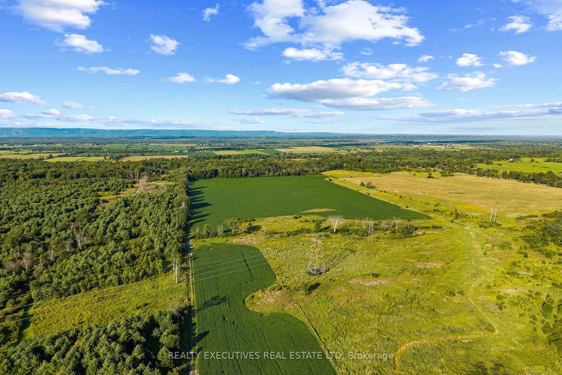 Photo 2 of 2865 Ridgetop Road, Ottawa, Dunrobin — HOMEH
