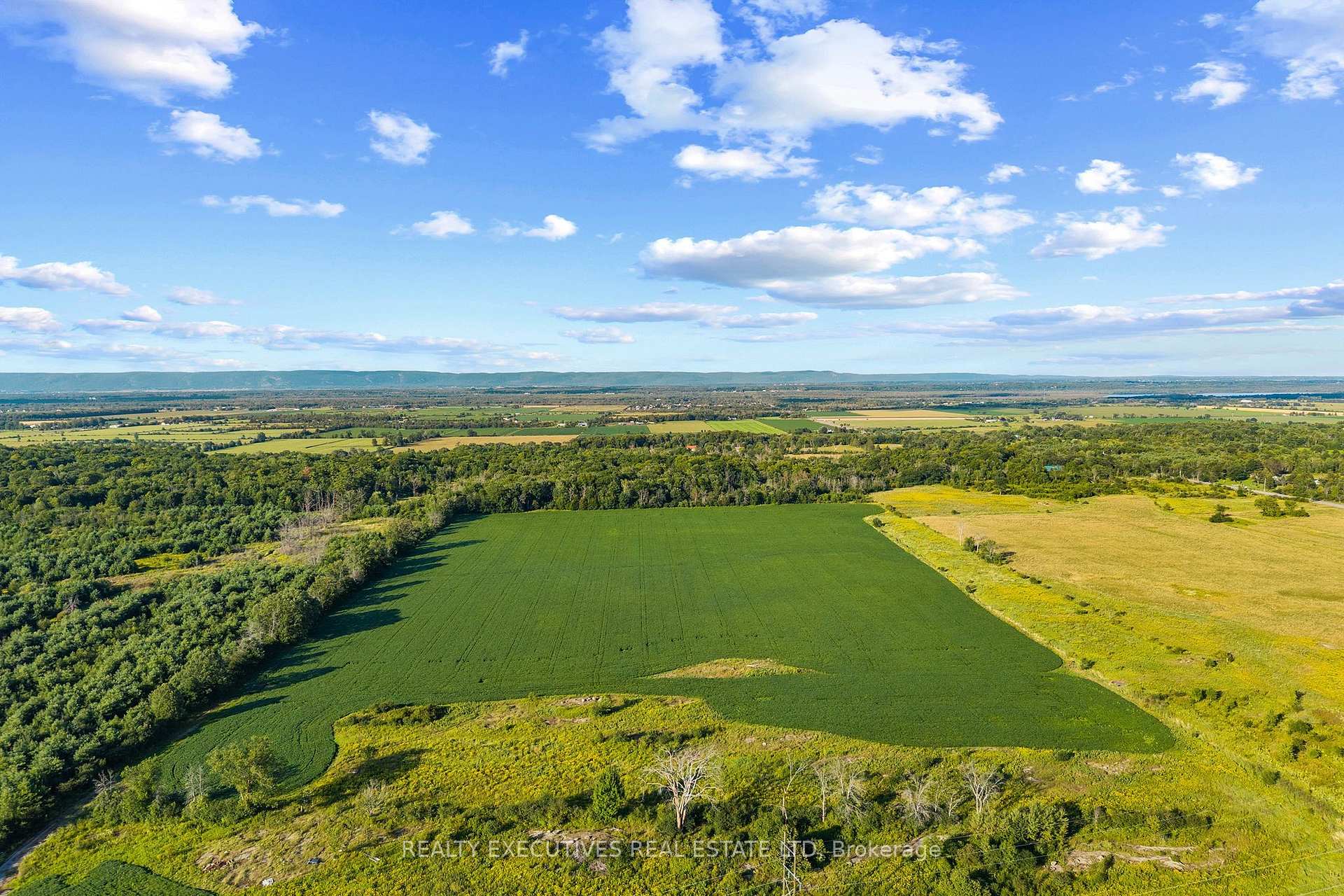 Photo 4 of 2865 Ridgetop Road, Ottawa, Dunrobin — HOMEH