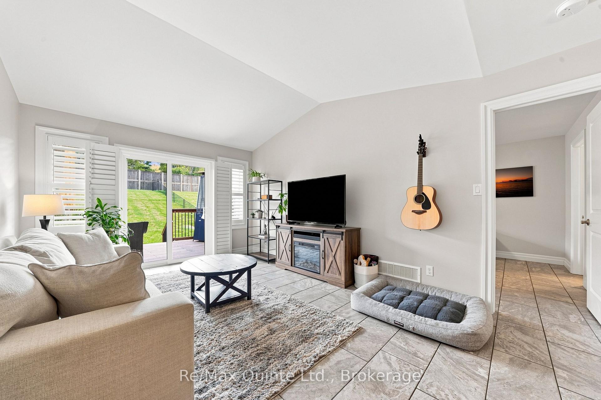 Photo 18 of 53 Aspen Drive, Quinte West, Murray Ward — HOMEH