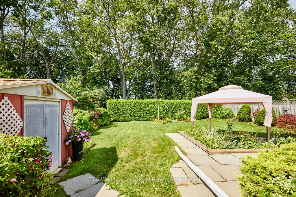 Photo 6 of 926 Walton Boulevard, Whitby, Williamsburg — HOMEH