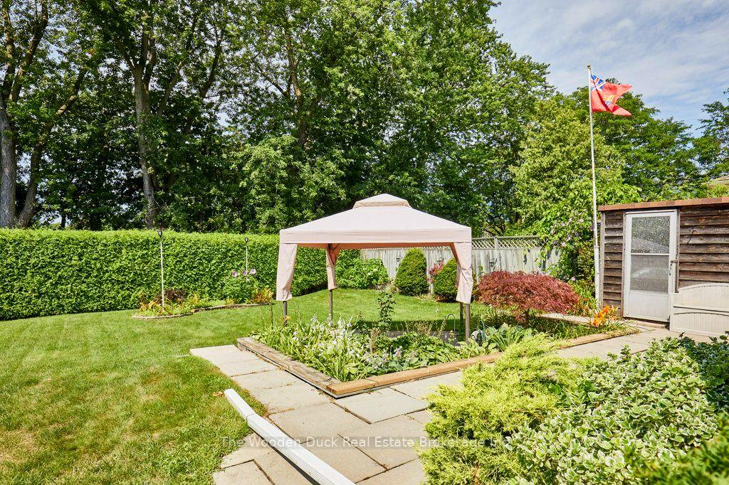 Photo 7 of 926 Walton Boulevard, Whitby, Williamsburg — HOMEH