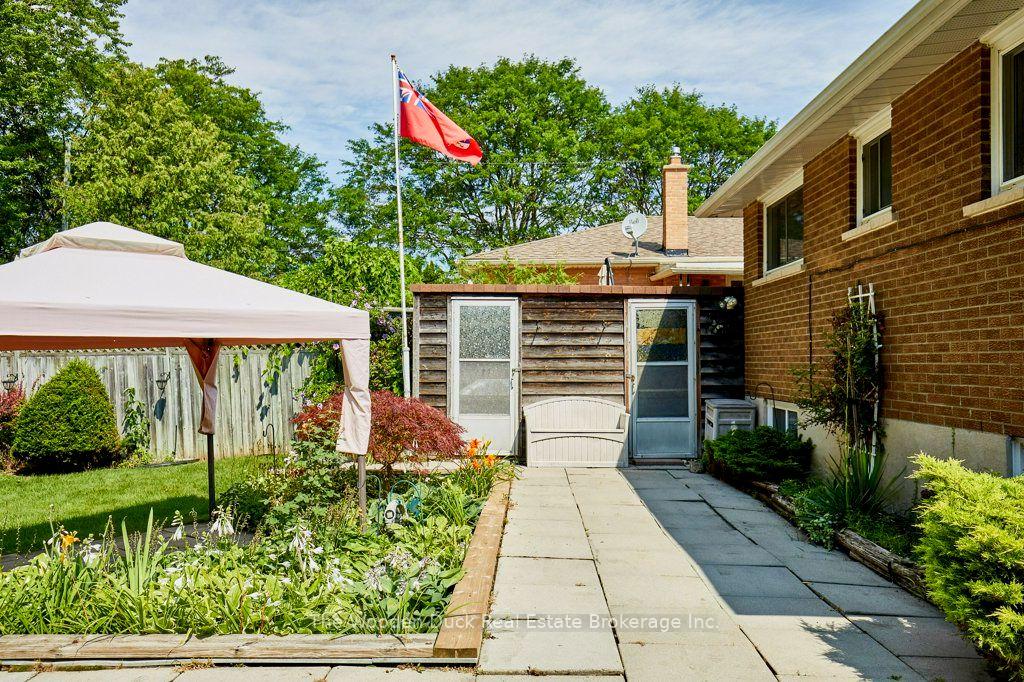 Photo 8 of 926 Walton Boulevard, Whitby, Williamsburg — HOMEH