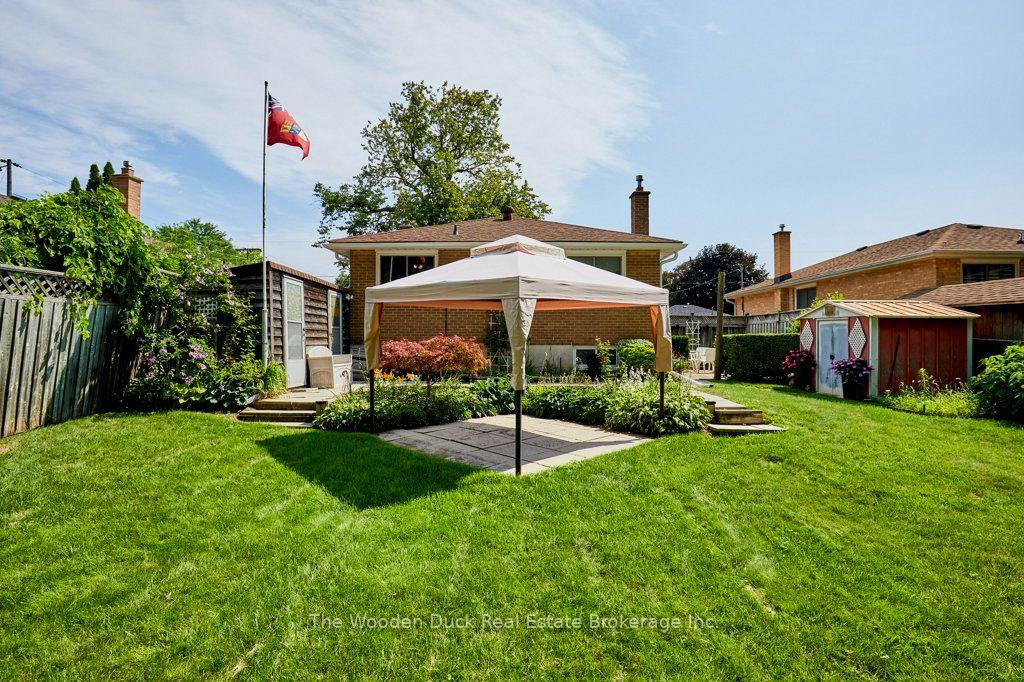 Photo 11 of 926 Walton Boulevard, Whitby, Williamsburg — HOMEH