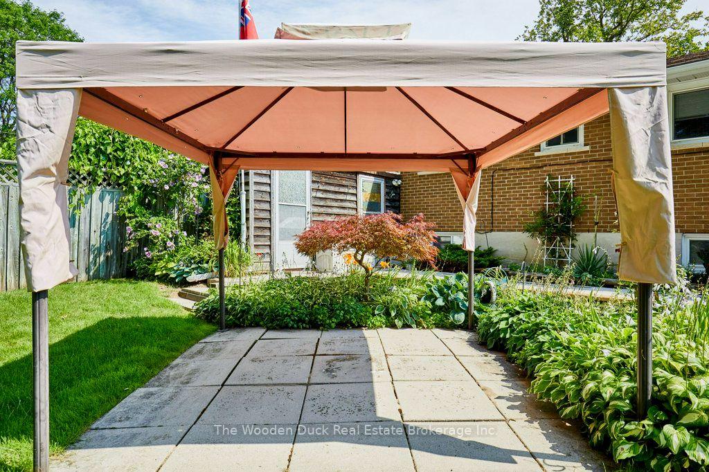 Photo 13 of 926 Walton Boulevard, Whitby, Williamsburg — HOMEH