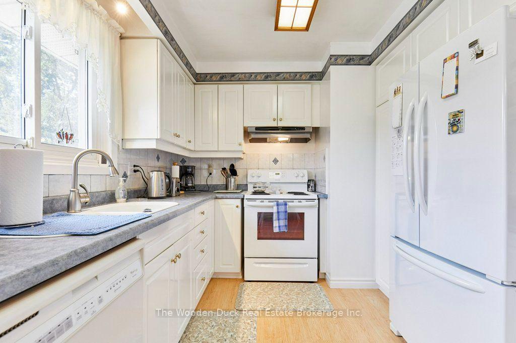 Photo 19 of 926 Walton Boulevard, Whitby, Williamsburg — HOMEH