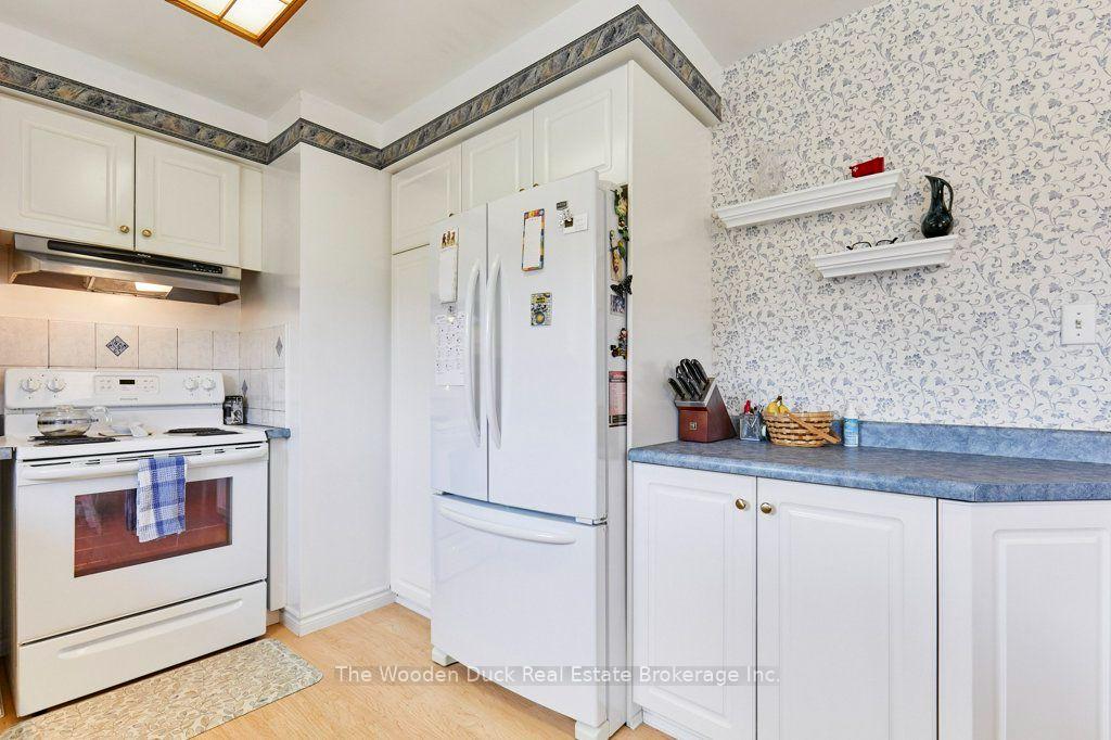 Photo 20 of 926 Walton Boulevard, Whitby, Williamsburg — HOMEH