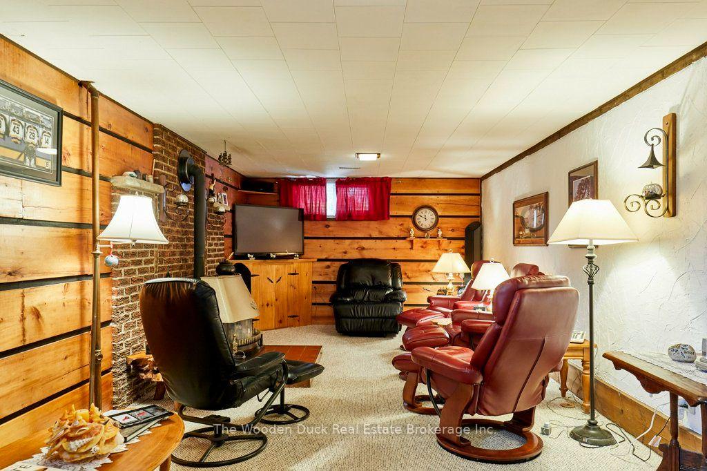 Photo 35 of 926 Walton Boulevard, Whitby, Williamsburg — HOMEH