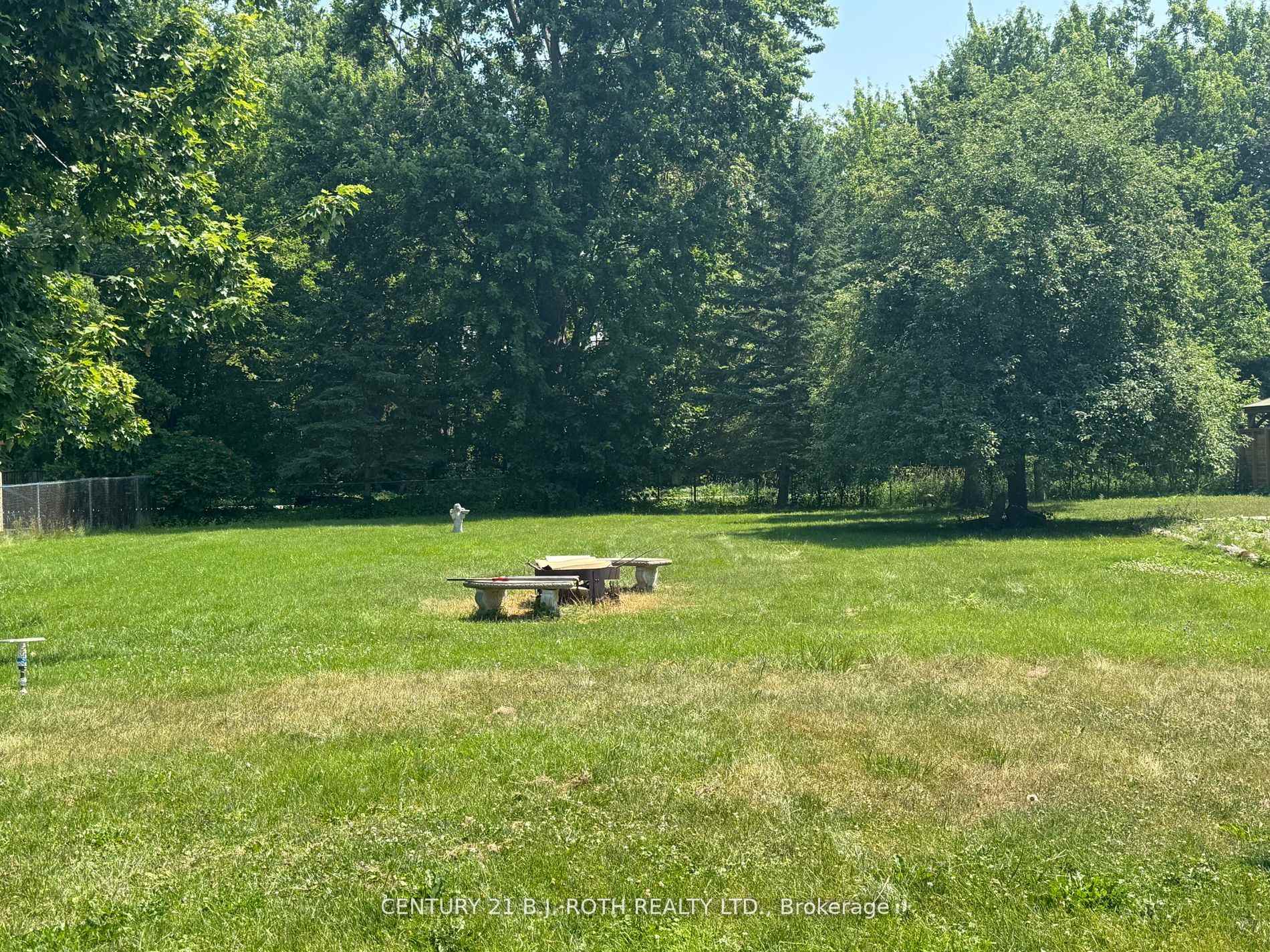 Photo 2 of 2745 Lone Birch Trail, Ramara, Rural Ramara — HOMEH
