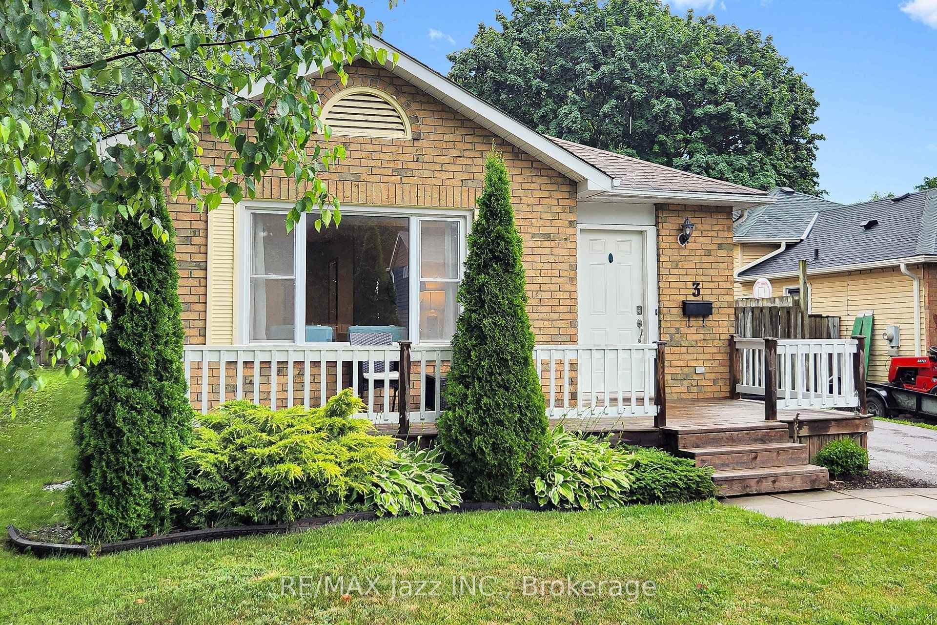 Photo 2 of 3 Pochon Avenue, Port Hope — HOMEH