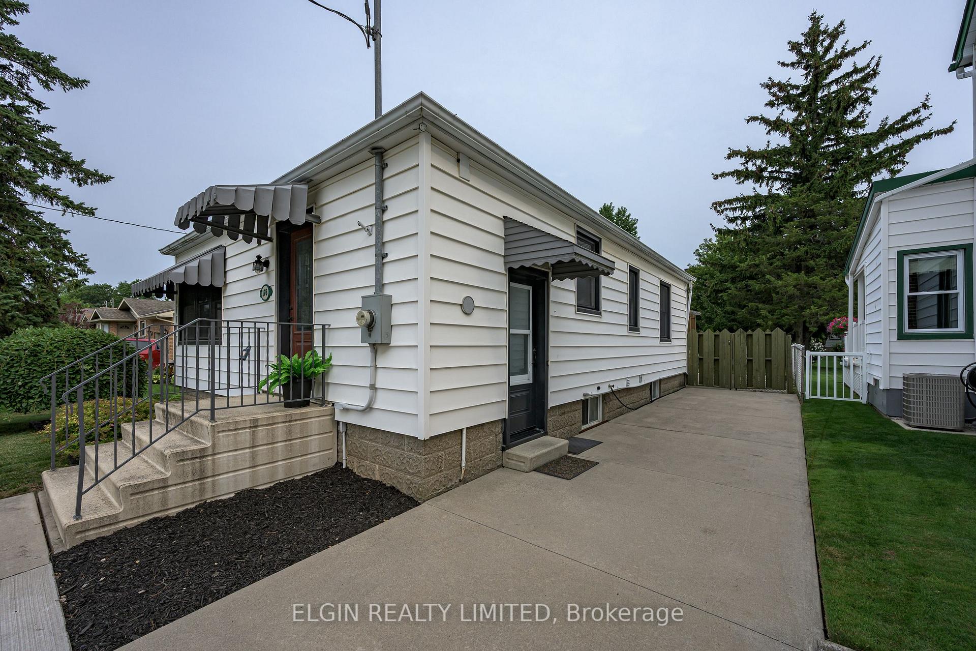 Photo 3 of 176 Forest Avenue, St. Thomas — HOMEH