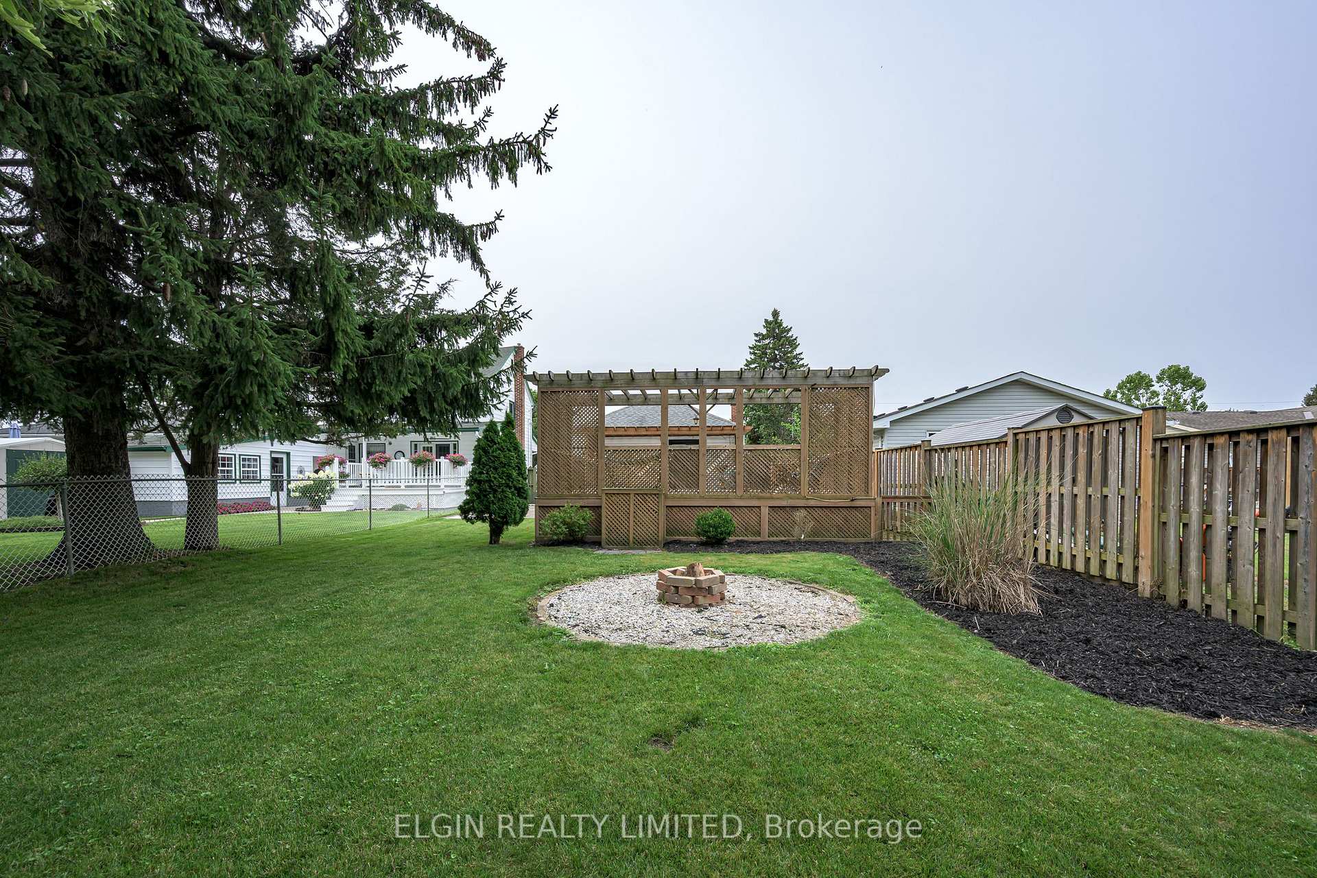 Photo 7 of 176 Forest Avenue, St. Thomas — HOMEH