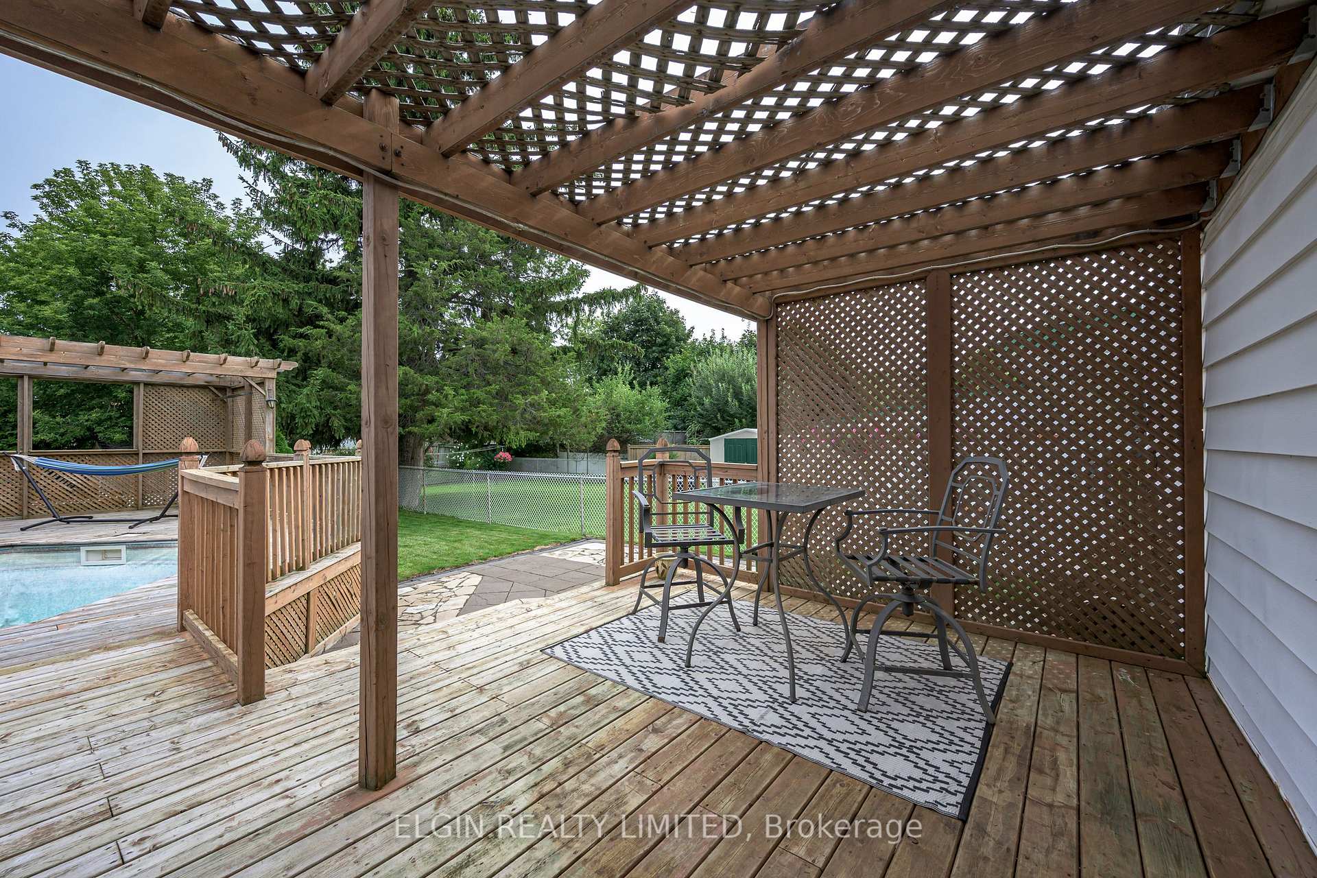 Photo 11 of 176 Forest Avenue, St. Thomas — HOMEH
