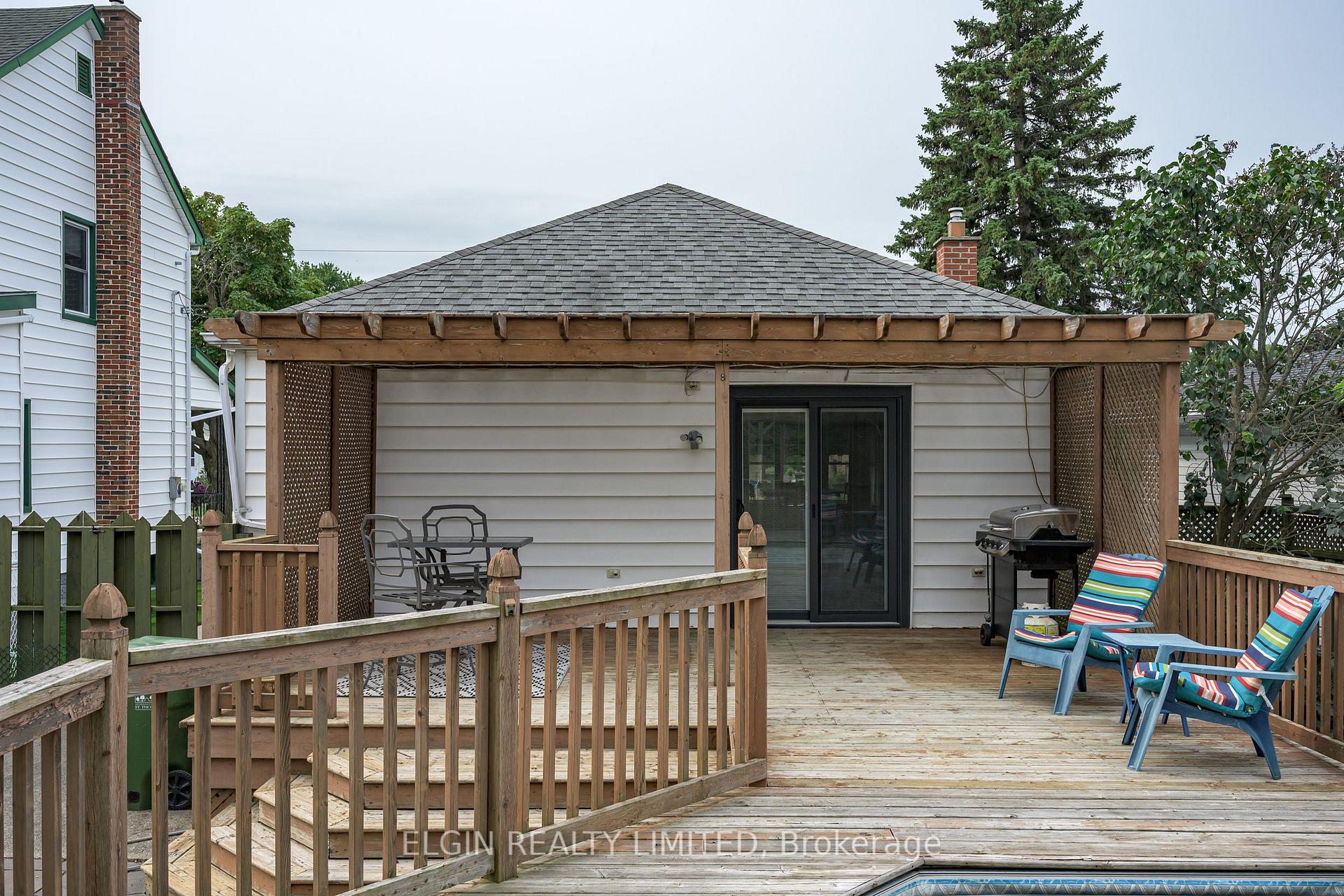 Photo 14 of 176 Forest Avenue, St. Thomas — HOMEH