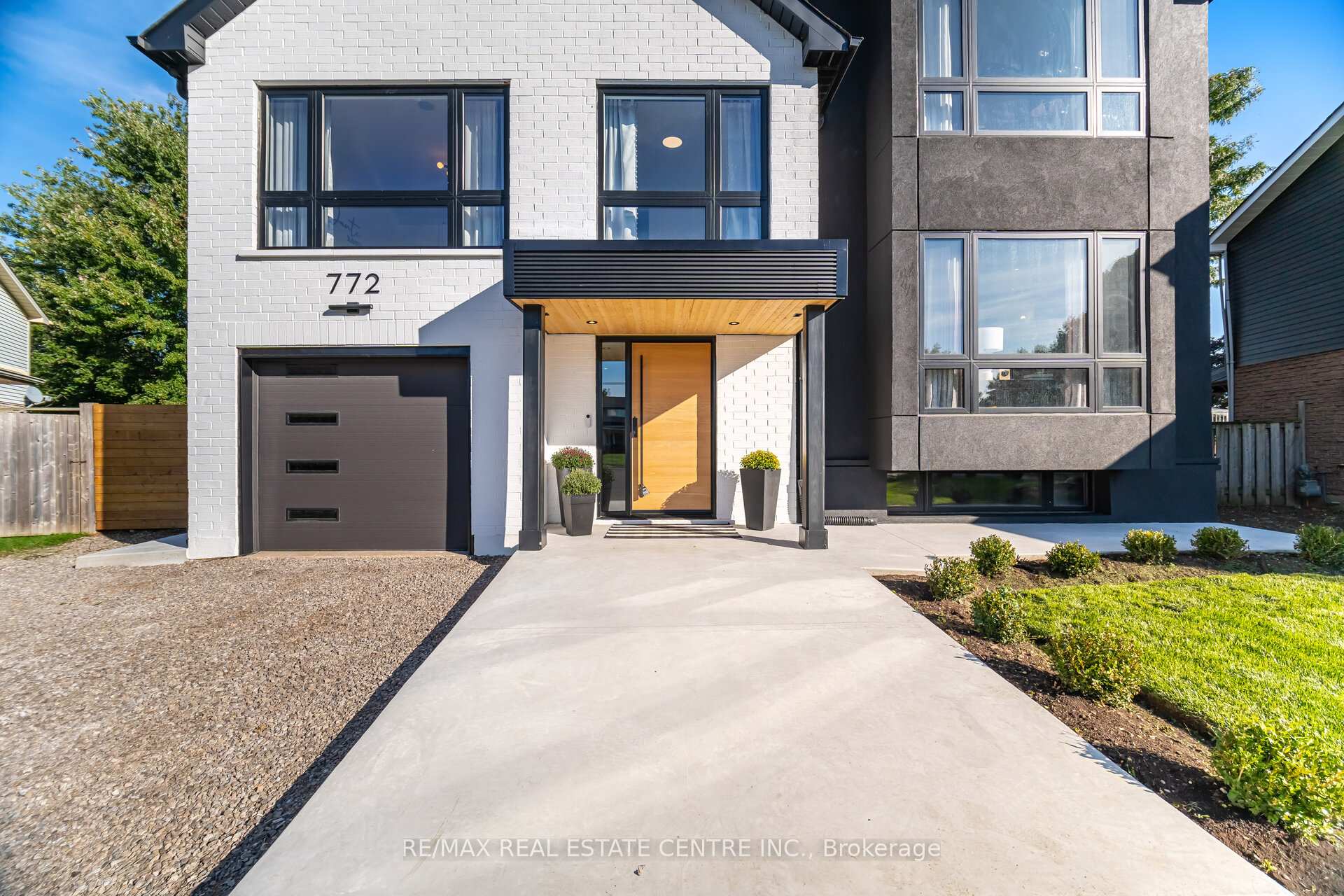 Photo 2 of 772 Banting Court, Milton, Dorset Park — HOMEH