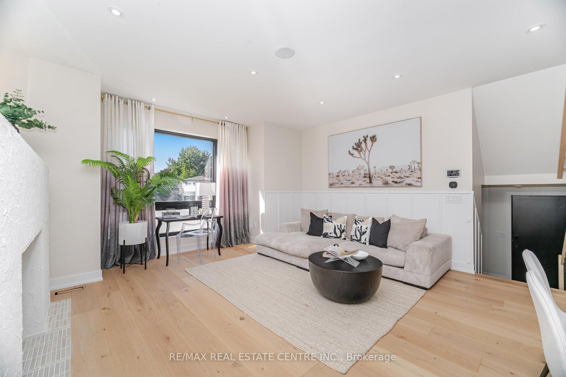 Photo 8 of 772 Banting Court, Milton, Dorset Park — HOMEH