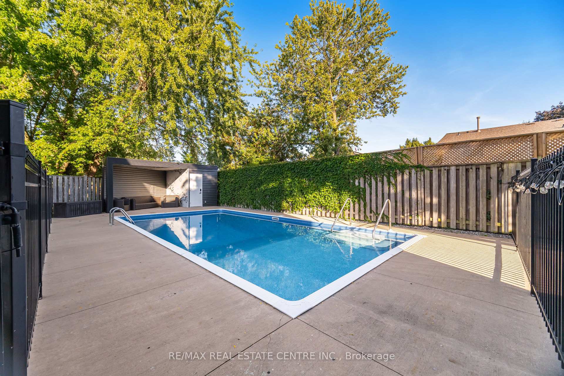 Photo 41 of 772 Banting Court, Milton, Dorset Park — HOMEH