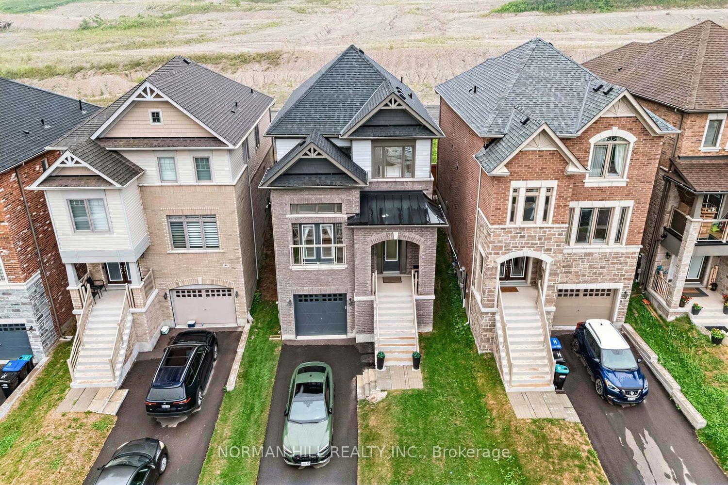 Photo 2 of 46 Janes Crescent, New Tecumseth, Alliston — HOMEH