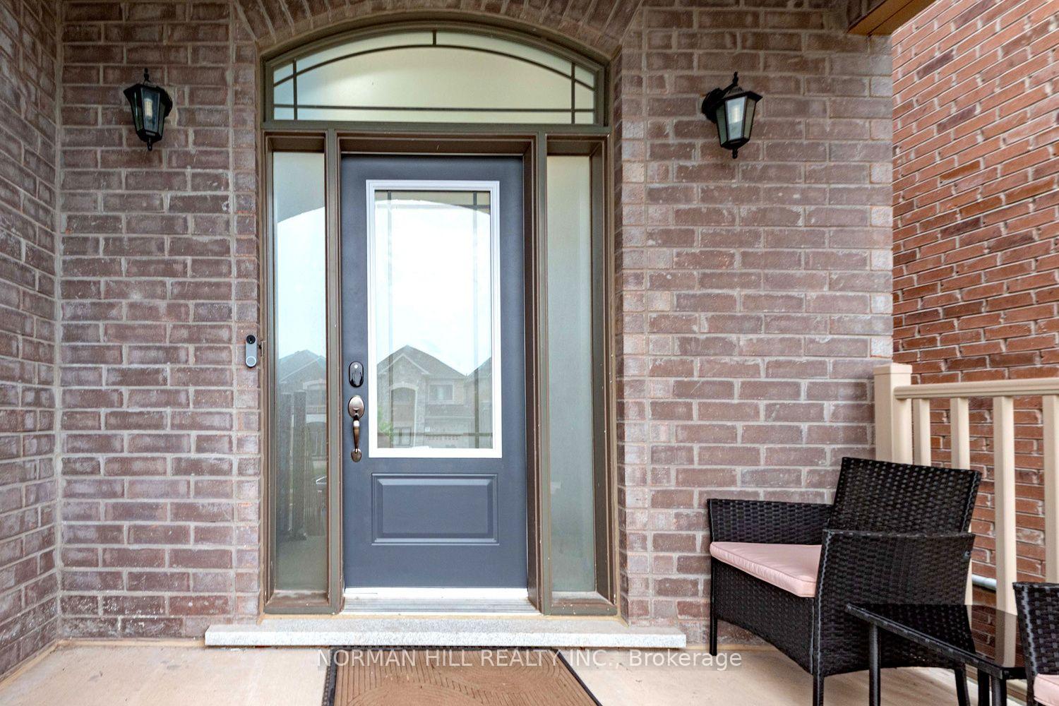 Photo 3 of 46 Janes Crescent, New Tecumseth, Alliston — HOMEH