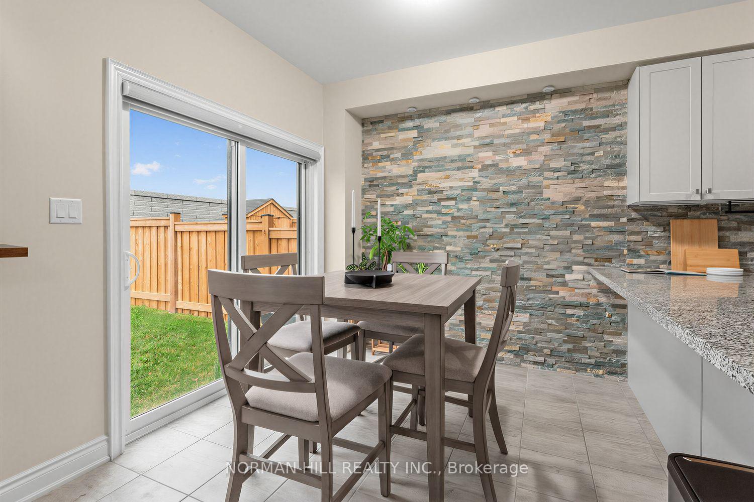 Photo 14 of 46 Janes Crescent, New Tecumseth, Alliston — HOMEH