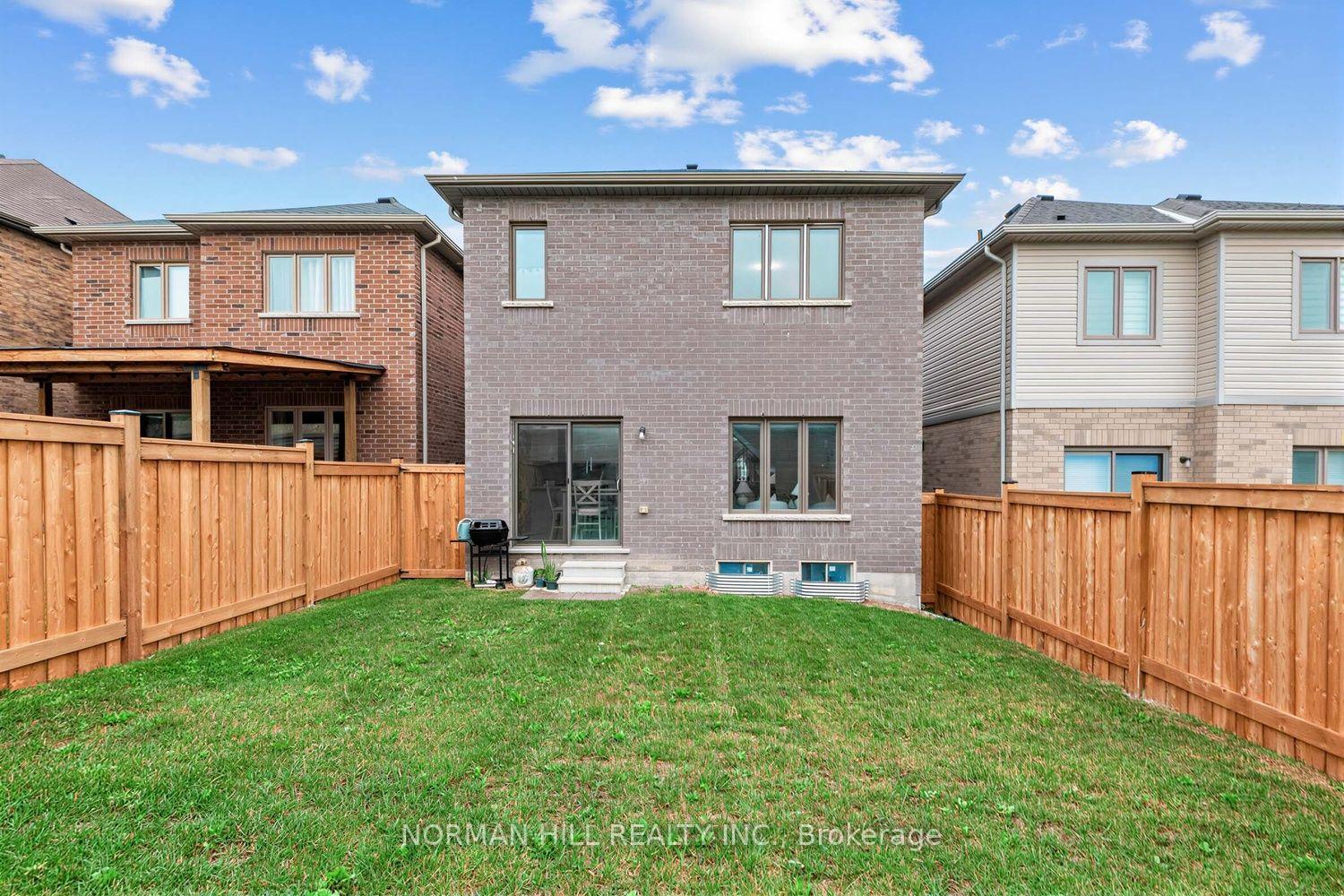 Photo 32 of 46 Janes Crescent, New Tecumseth, Alliston — HOMEH