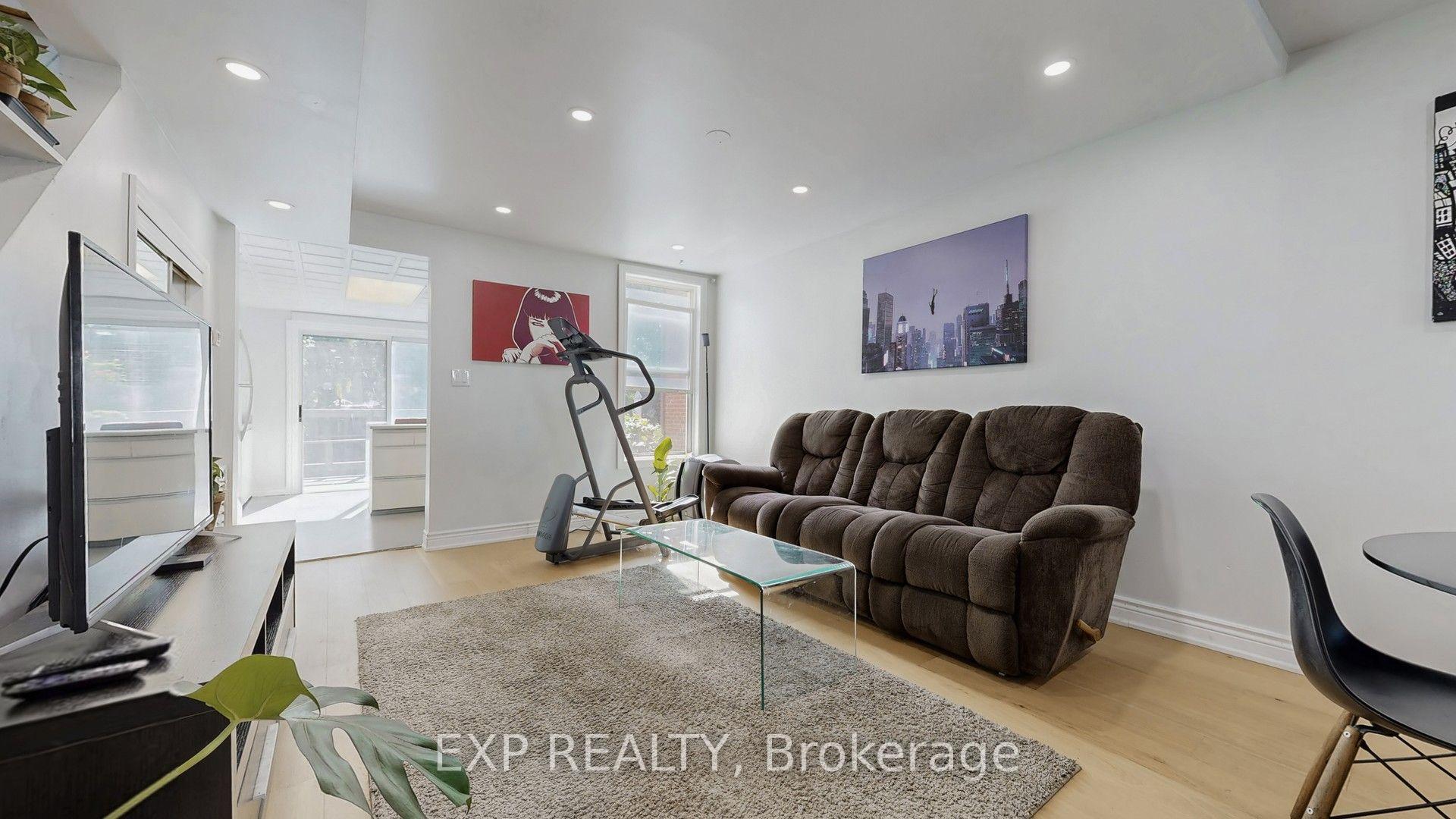 Photo 4 of 59 Vanevery Street, Etobicoke, Mimico — HOMEH