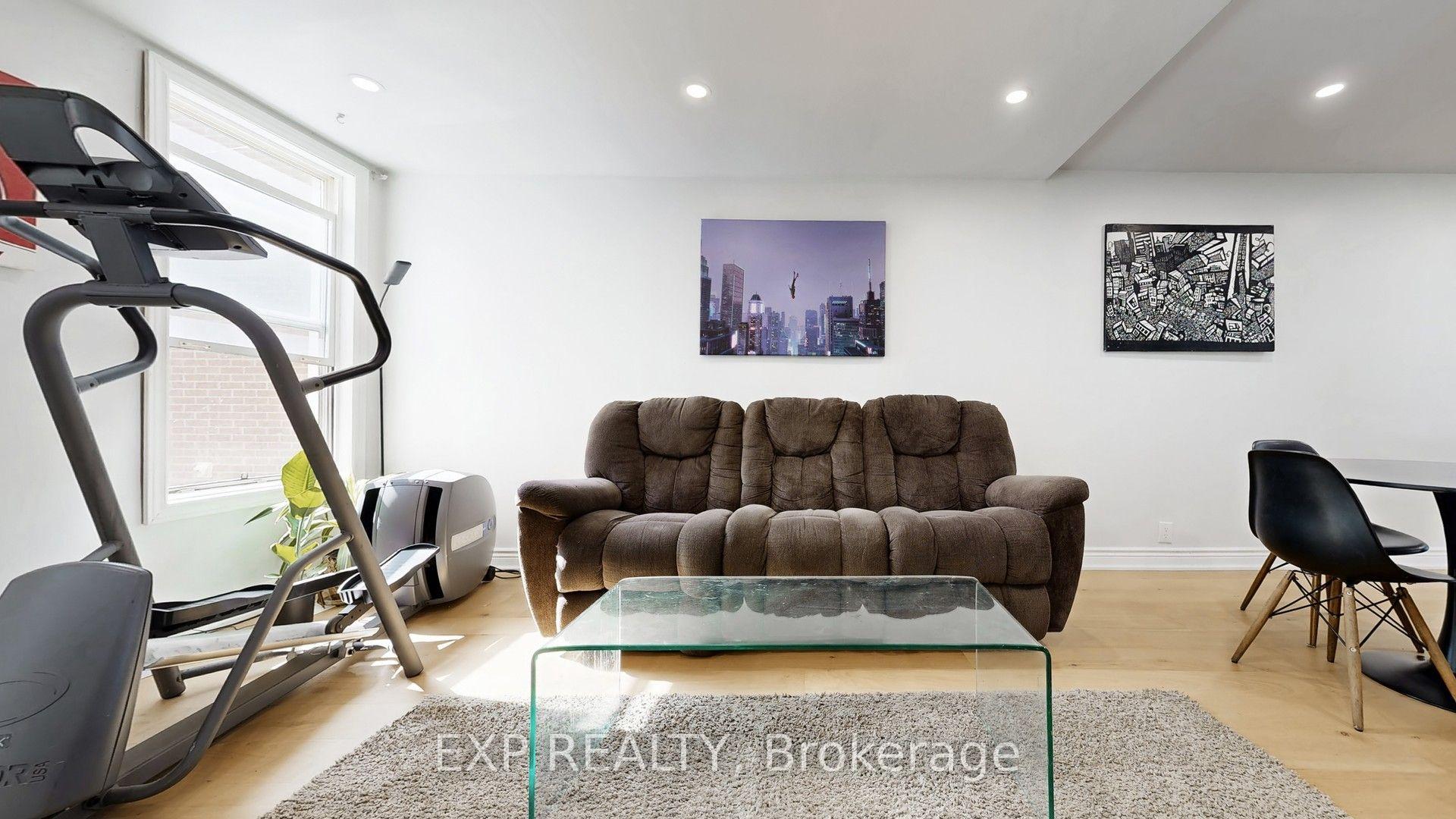 Photo 5 of 59 Vanevery Street, Etobicoke, Mimico — HOMEH