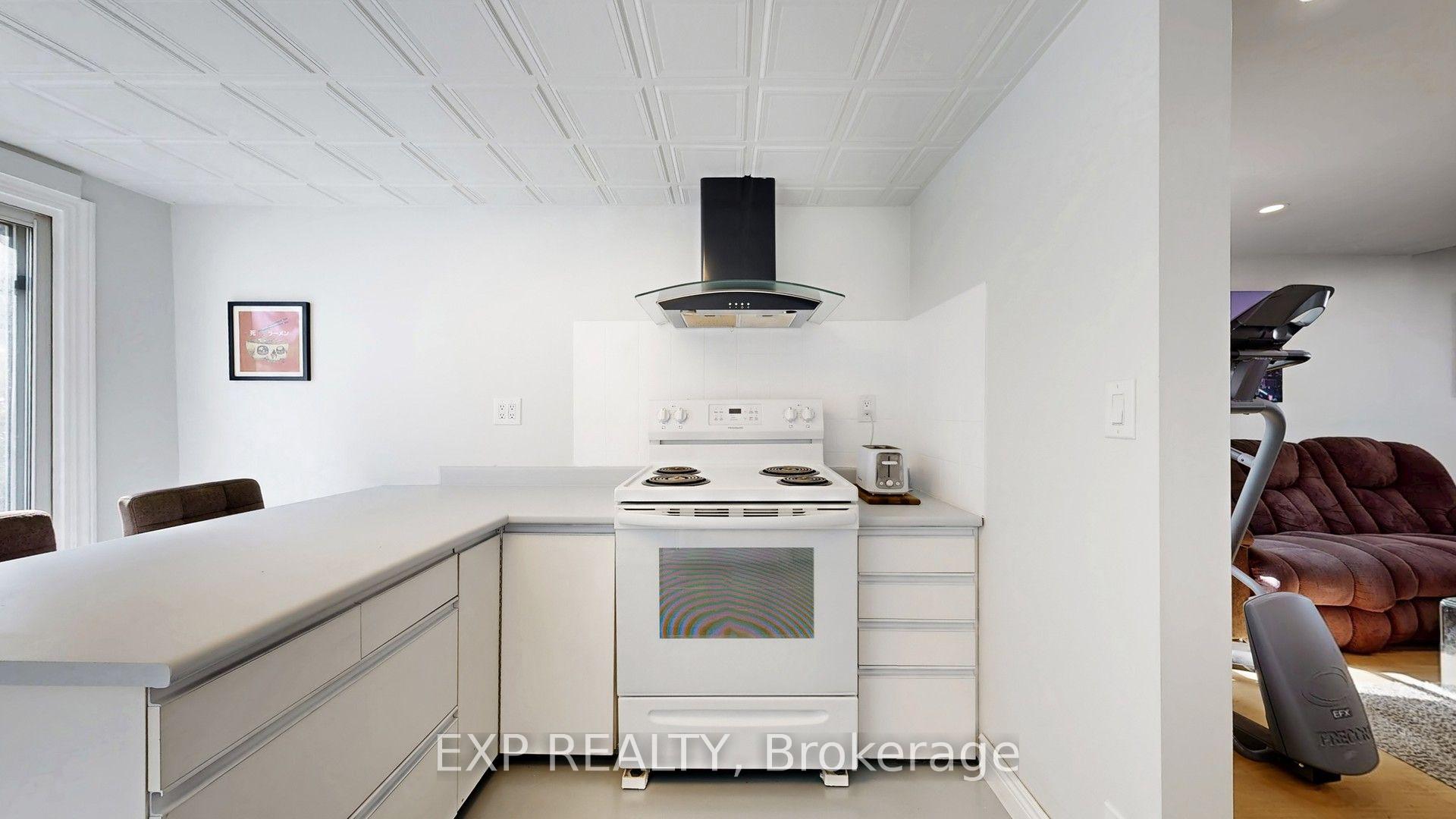 Photo 13 of 59 Vanevery Street, Etobicoke, Mimico — HOMEH