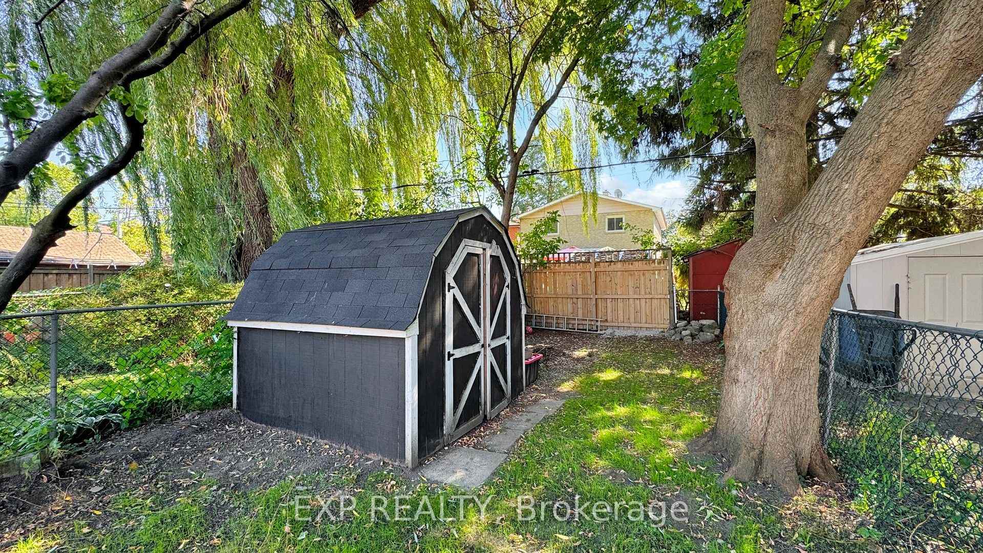 Photo 30 of 59 Vanevery Street, Etobicoke, Mimico — HOMEH