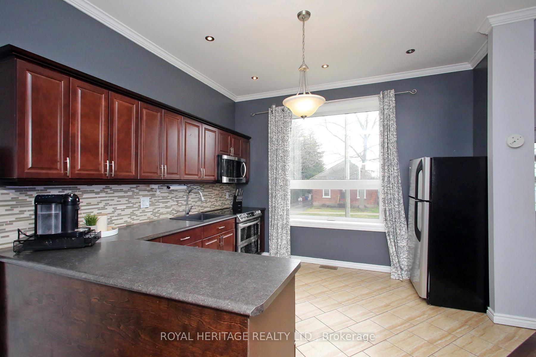 Photo 9 of 164 Kings Hill Lane, Clarington, Bowmanville — HOMEH