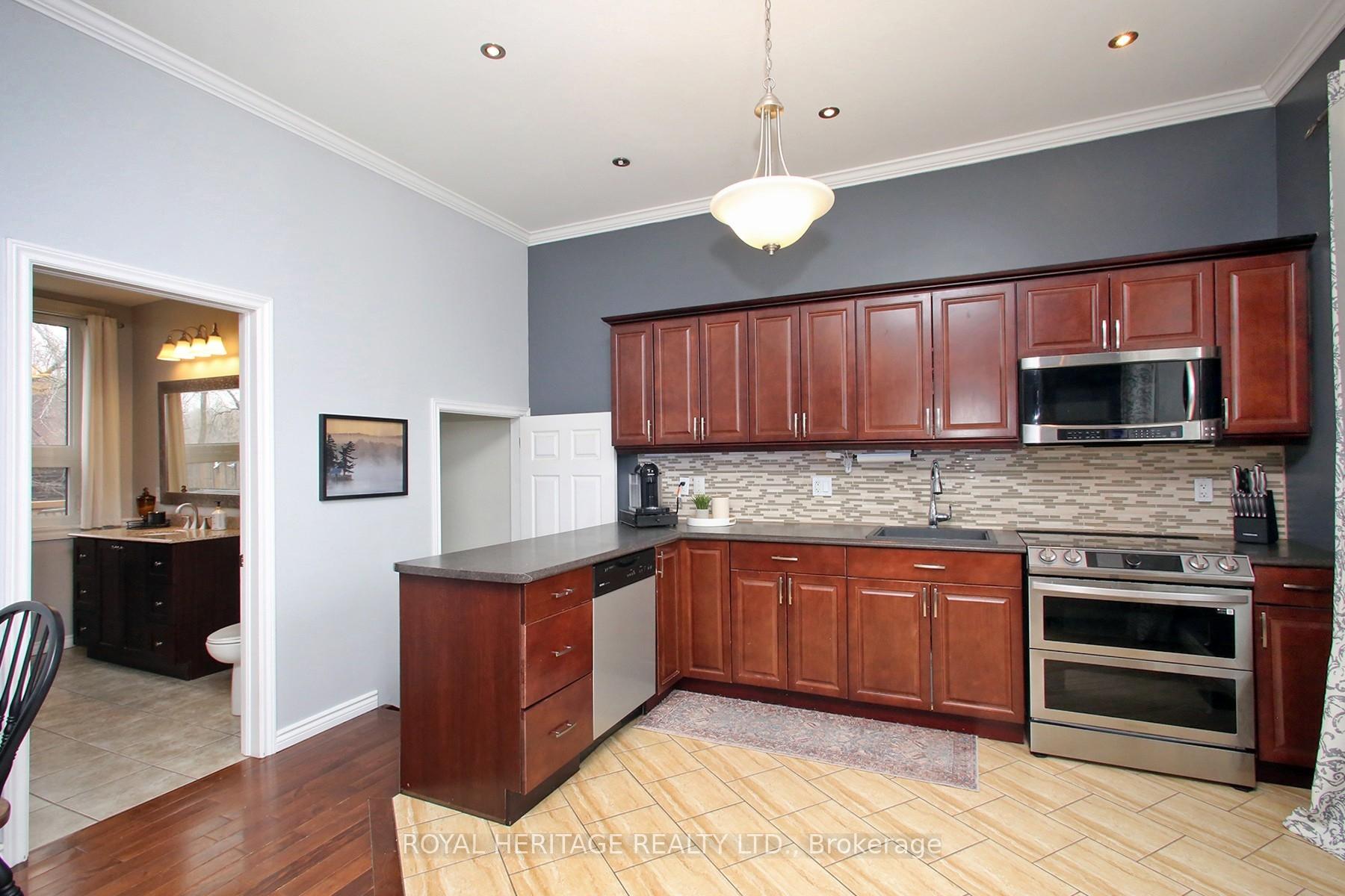 Photo 10 of 164 Kings Hill Lane, Clarington, Bowmanville — HOMEH