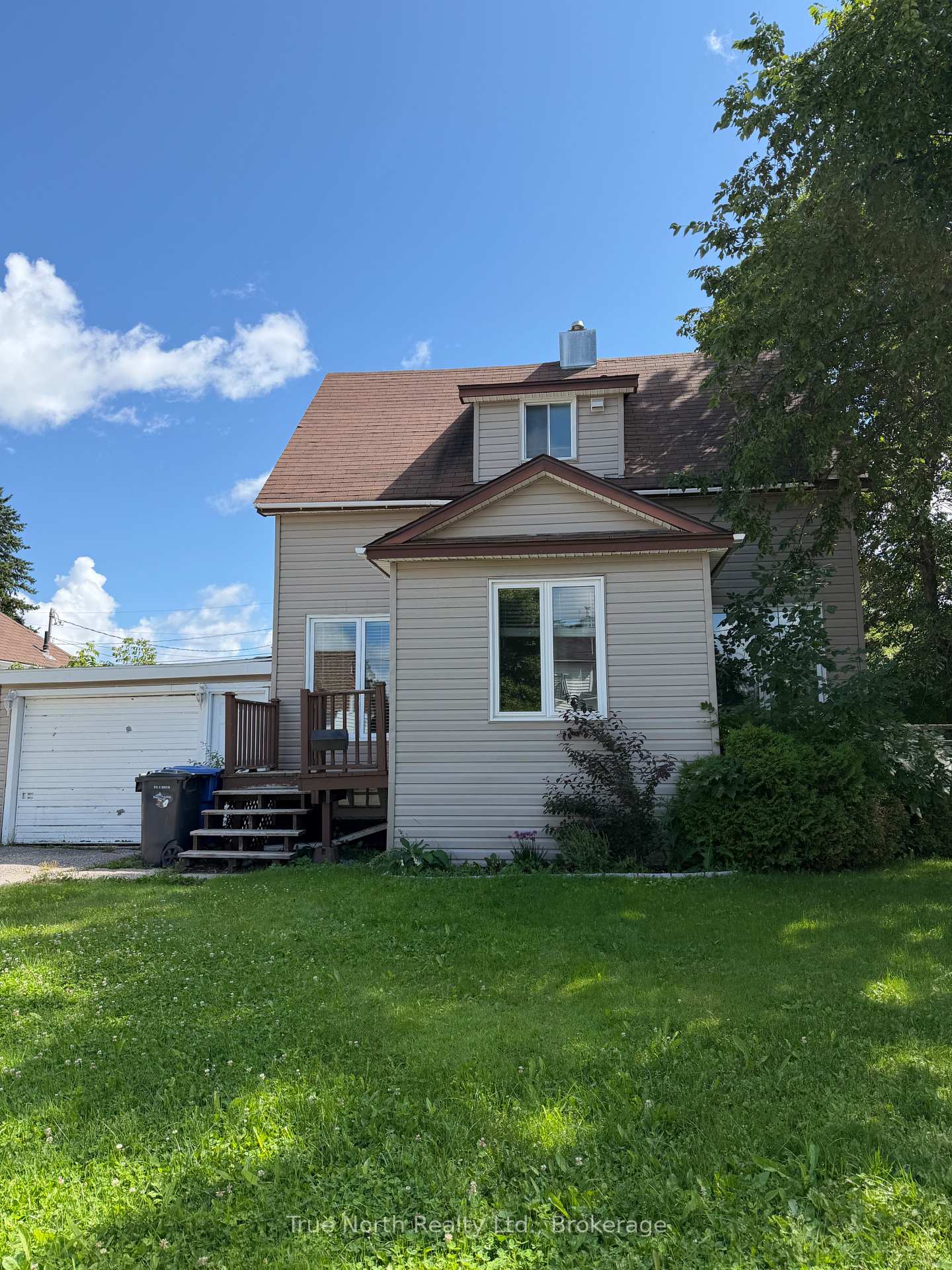 Photo 1 of 20 Devonshire Street, Kapuskasing — HOMEH