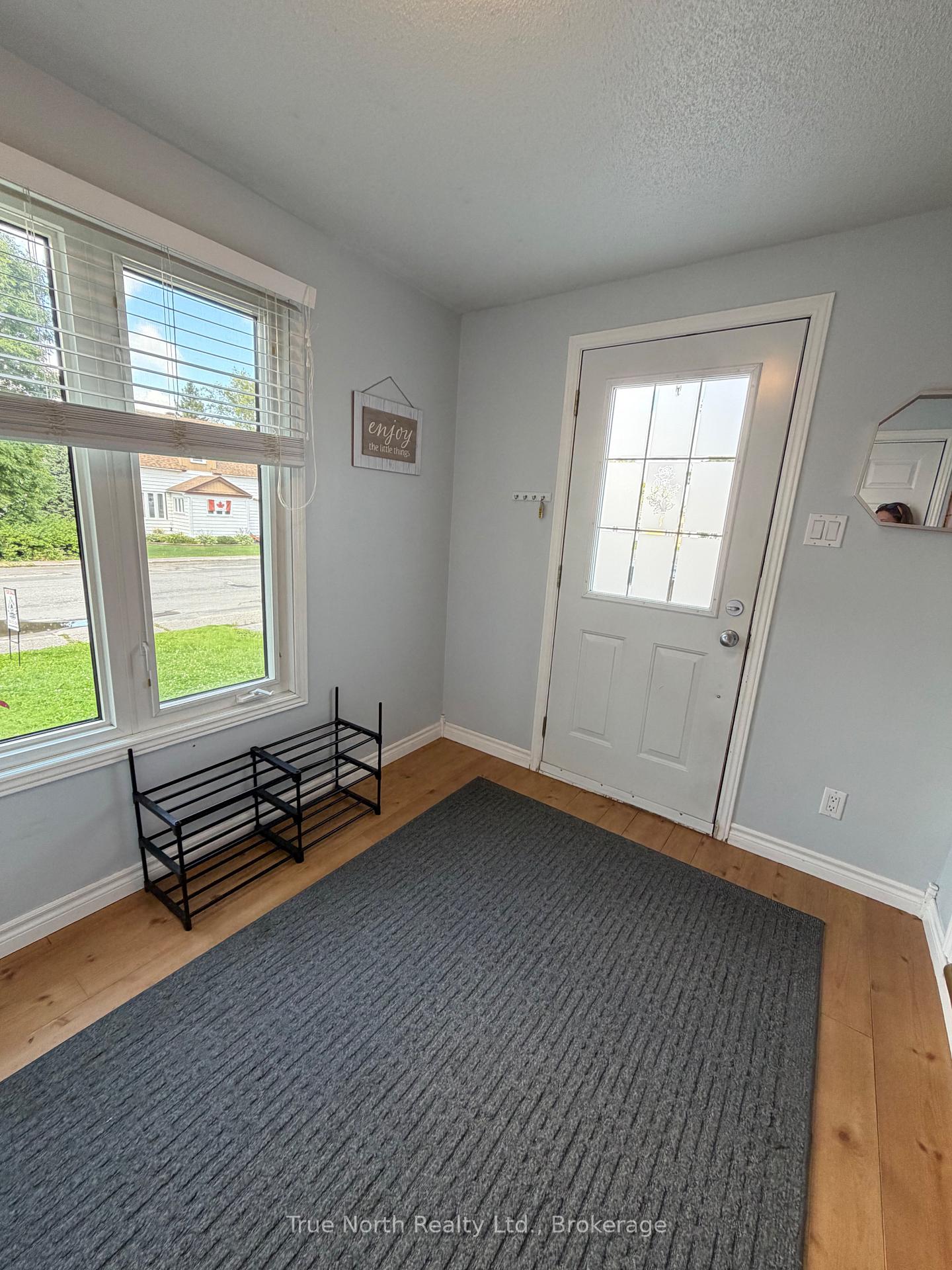 Photo 3 of 20 Devonshire Street, Kapuskasing — HOMEH