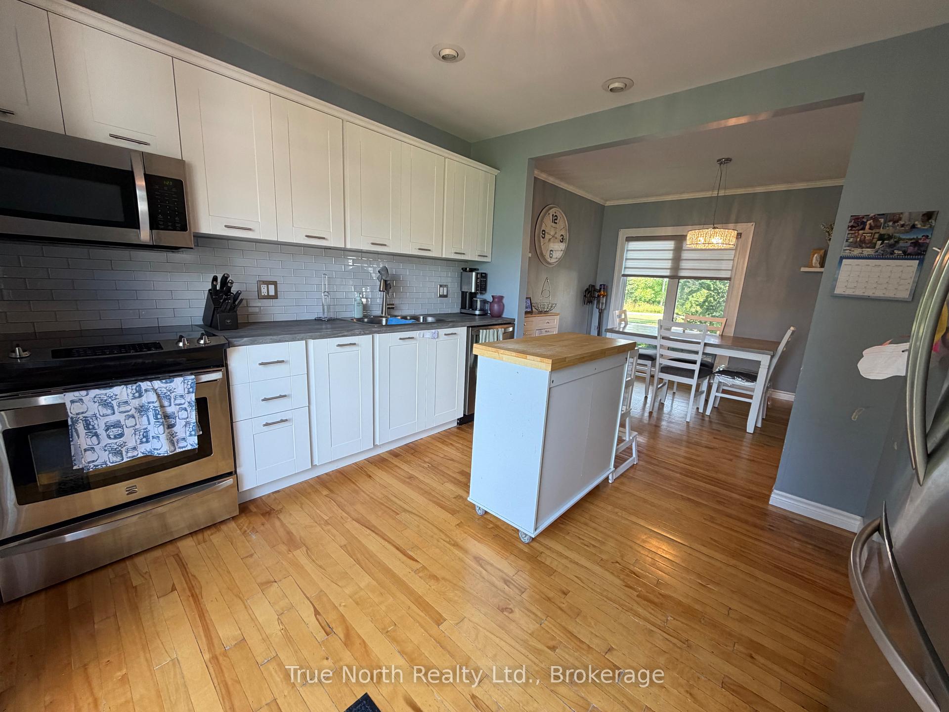 Photo 6 of 20 Devonshire Street, Kapuskasing — HOMEH
