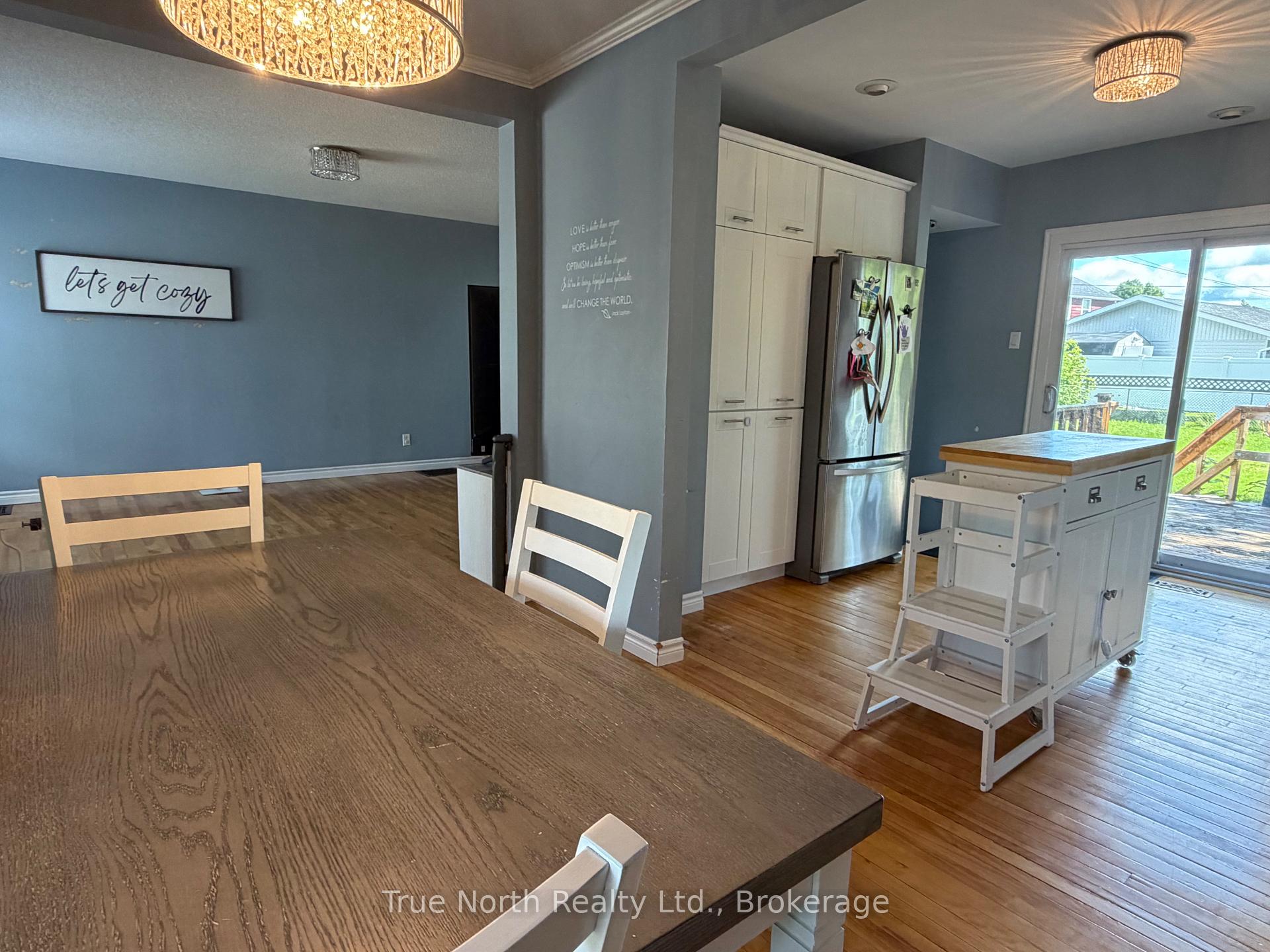 Photo 9 of 20 Devonshire Street, Kapuskasing — HOMEH