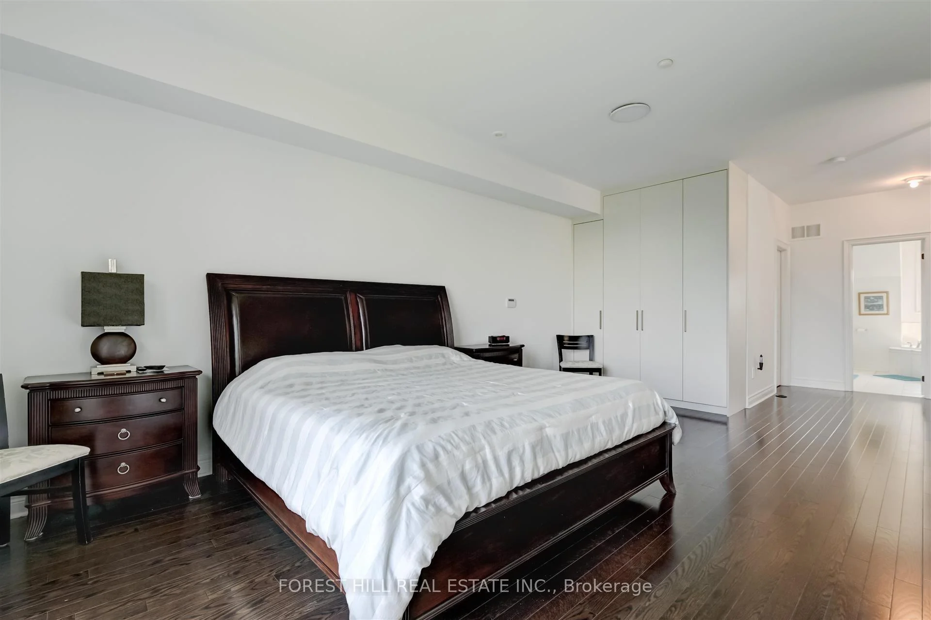 Photo 9 of 111 Powseland Crescent, Vaughan, West Woodbridge — HOMEH