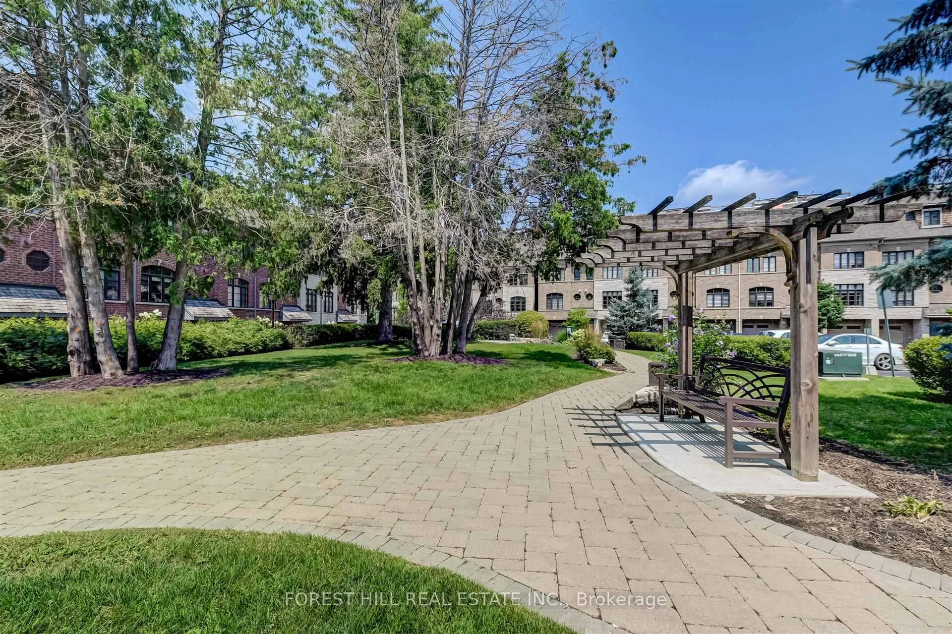 Photo 15 of 111 Powseland Crescent, Vaughan, West Woodbridge — HOMEH