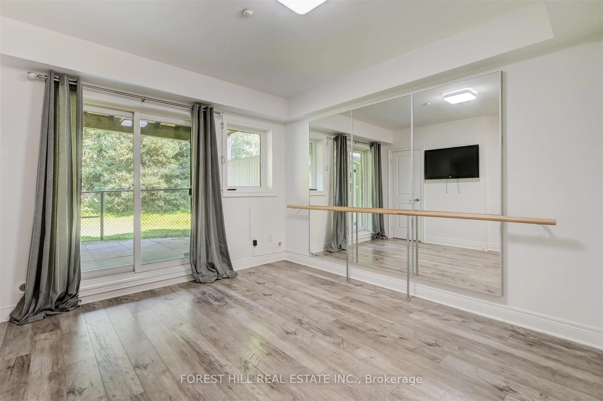 Photo 30 of 111 Powseland Crescent, Vaughan, West Woodbridge — HOMEH