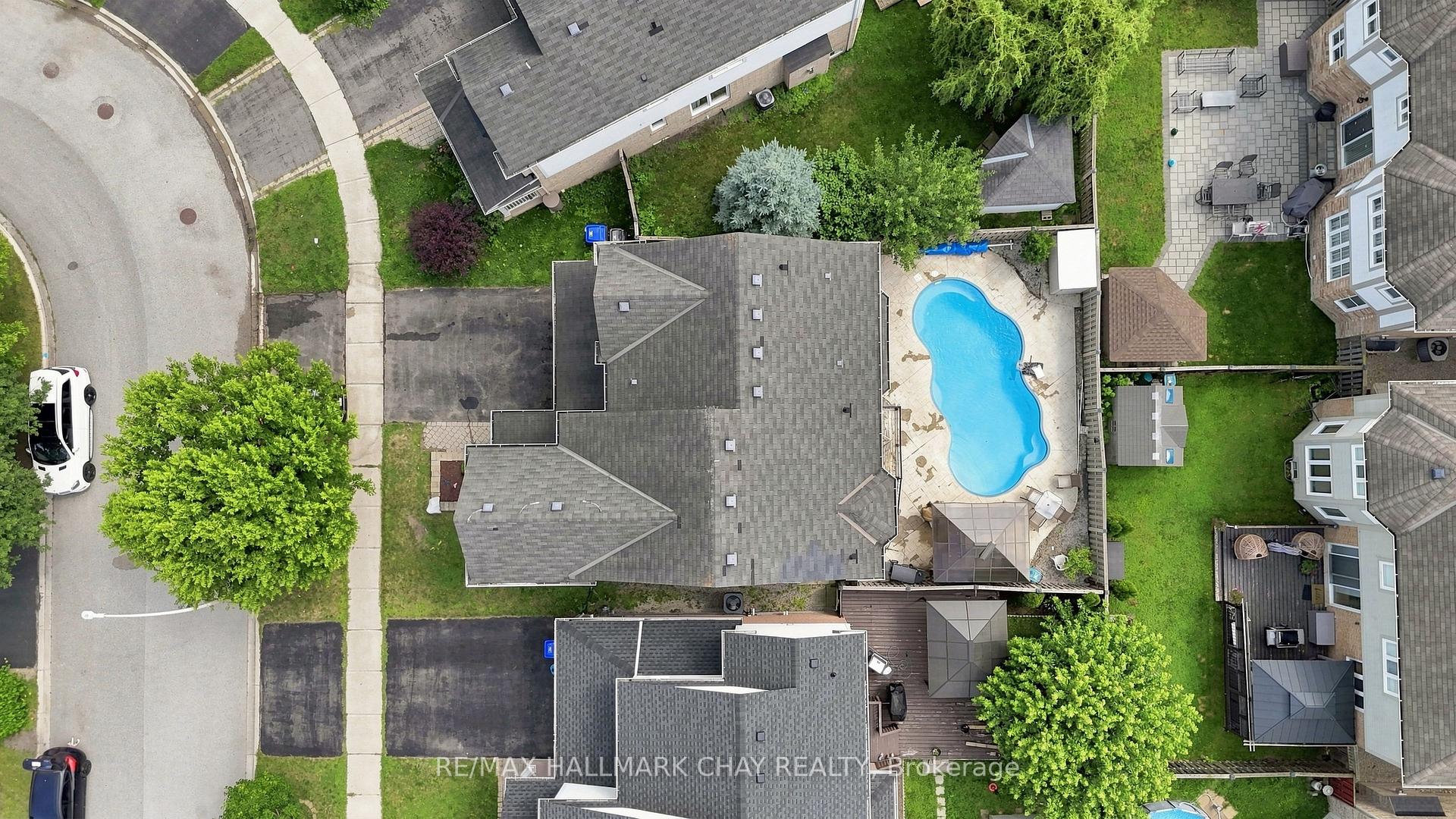 Photo 3 of 29 Dunning Drive, New Tecumseth, Alliston — HOMEH