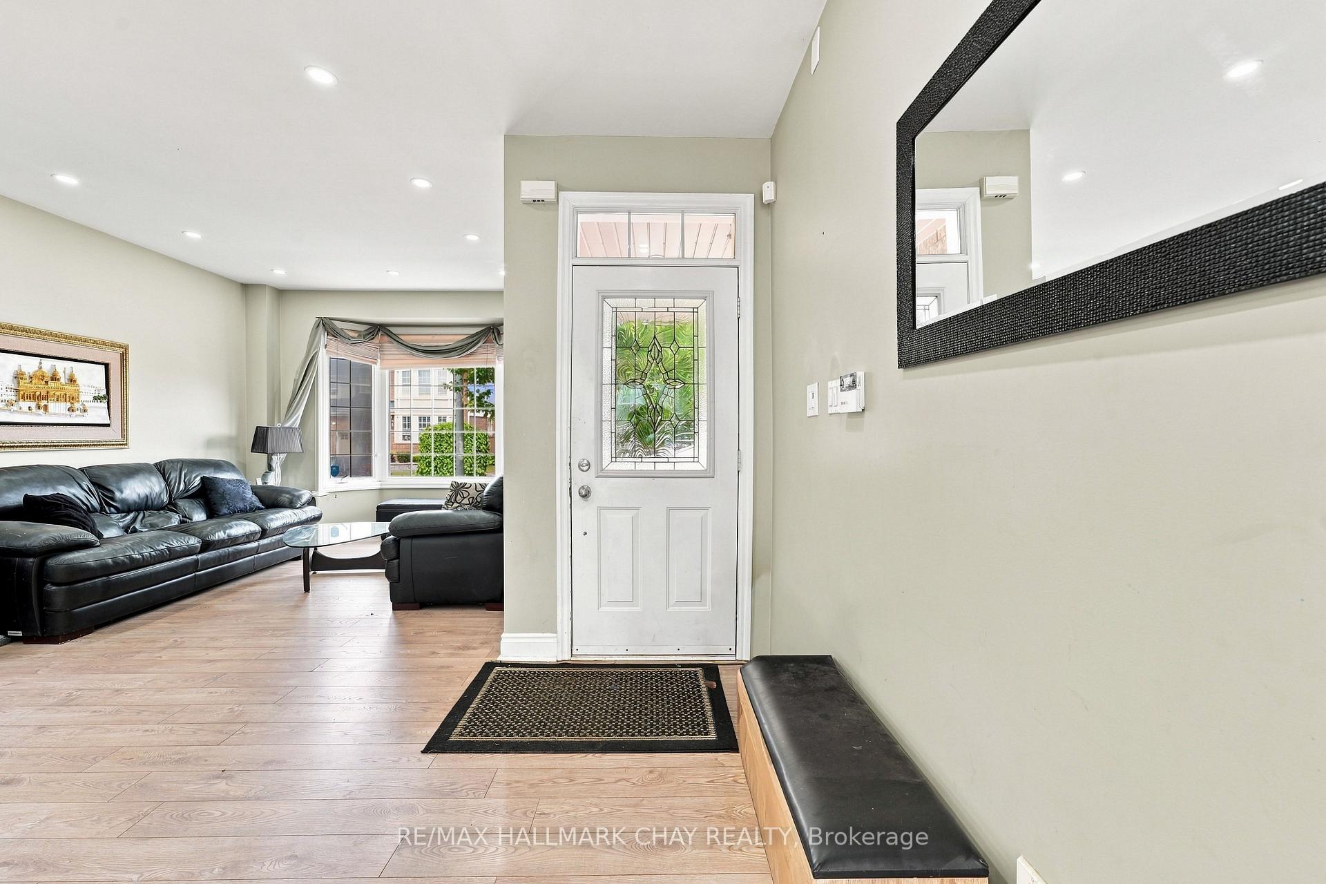 Photo 5 of 29 Dunning Drive, New Tecumseth, Alliston — HOMEH