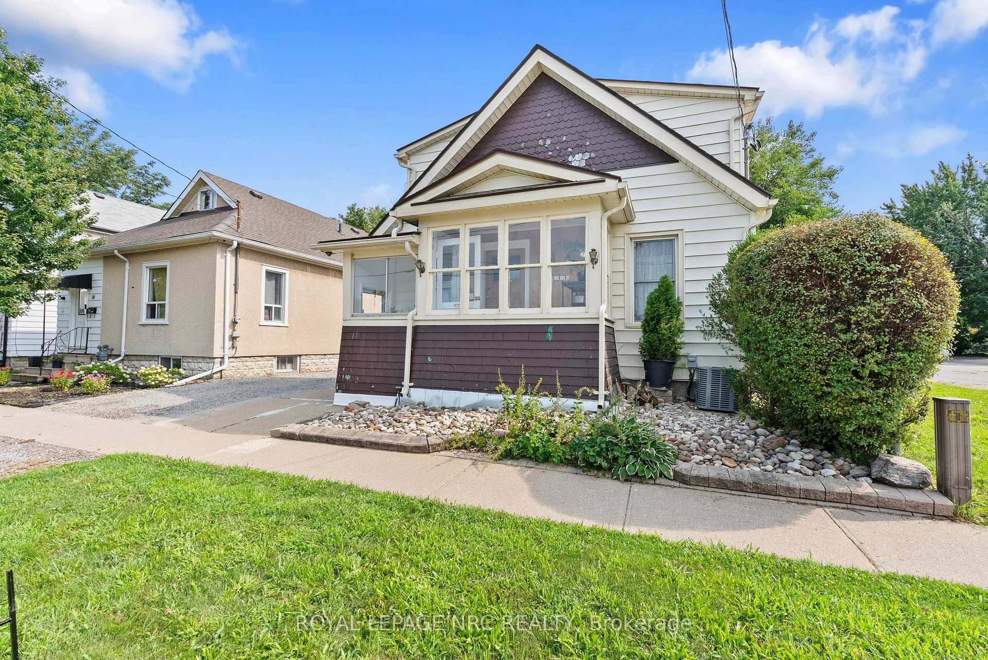 Photo 3 of 14 Heatherington Street, St. Catharines, Downtown — HOMEH