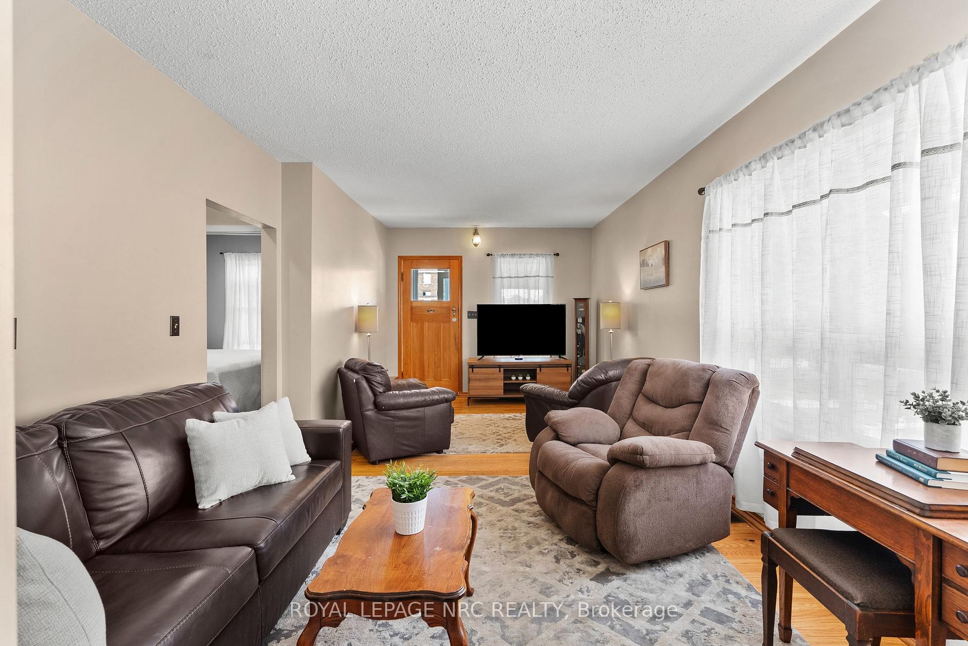 Photo 10 of 14 Heatherington Street, St. Catharines, Downtown — HOMEH