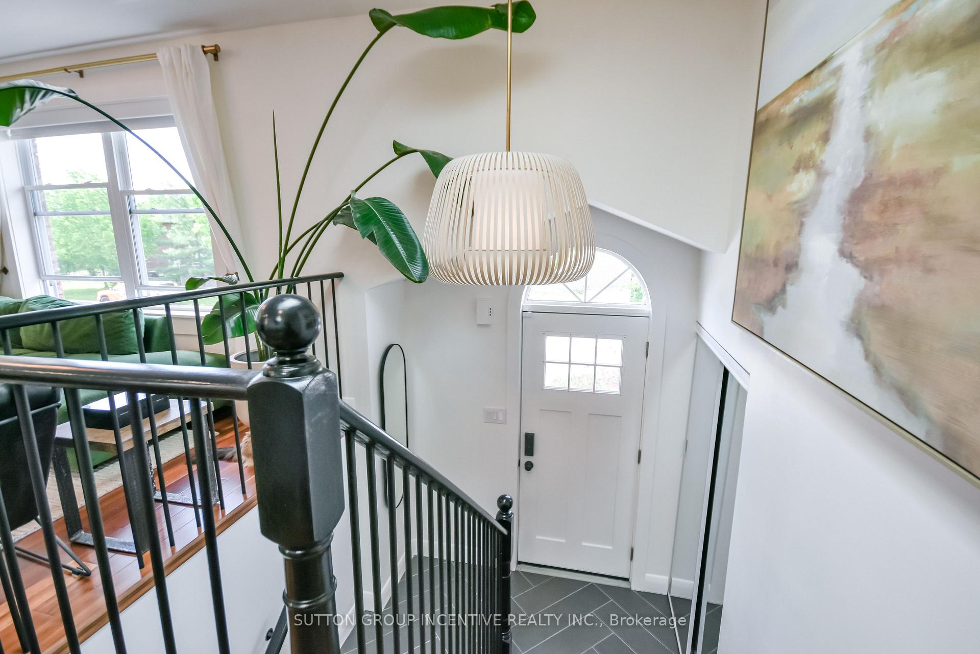 Photo 6 of 2 Hewitt Place, Barrie, Georgian Drive — HOMEH
