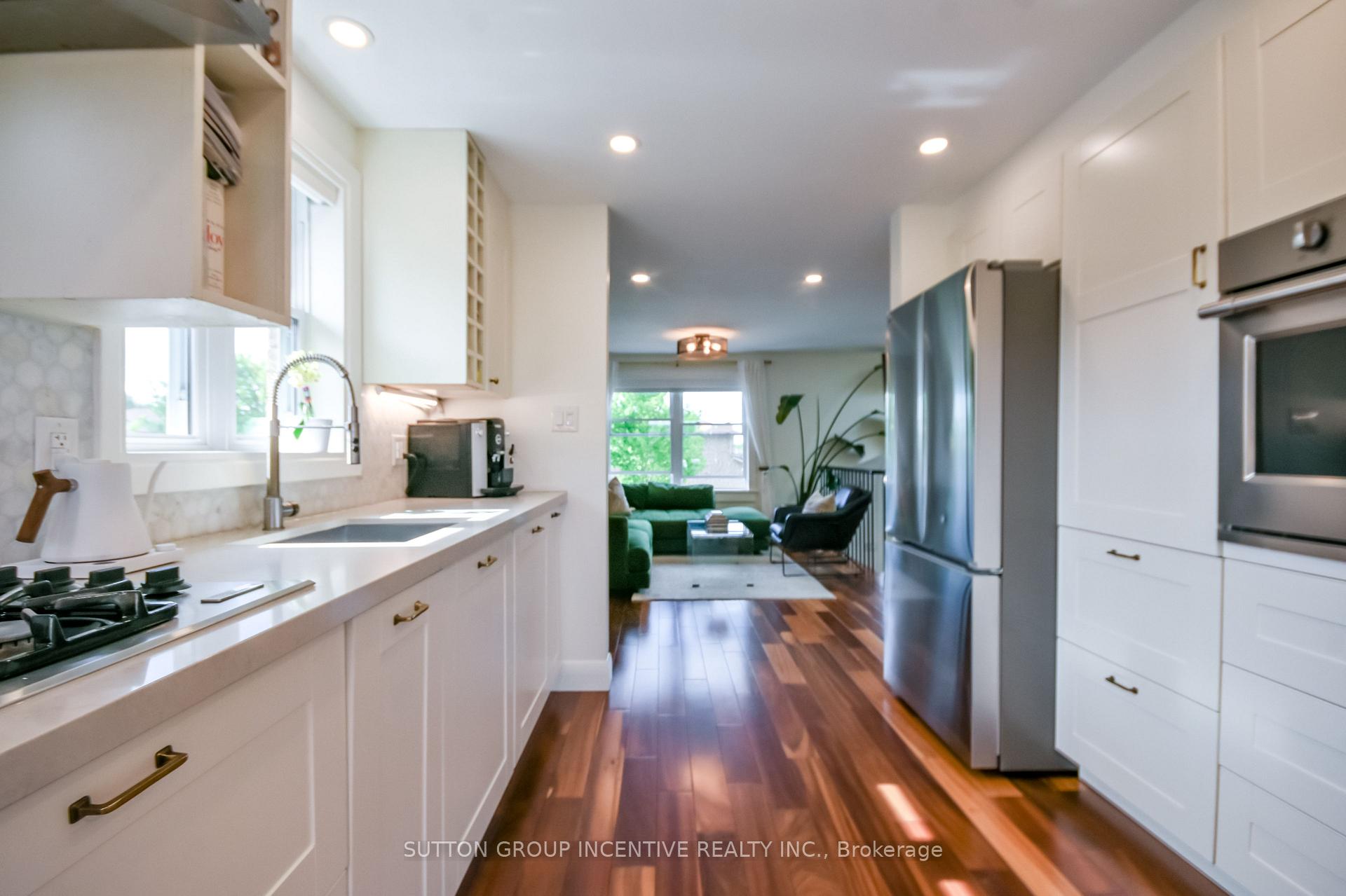 Photo 9 of 2 Hewitt Place, Barrie, Georgian Drive — HOMEH