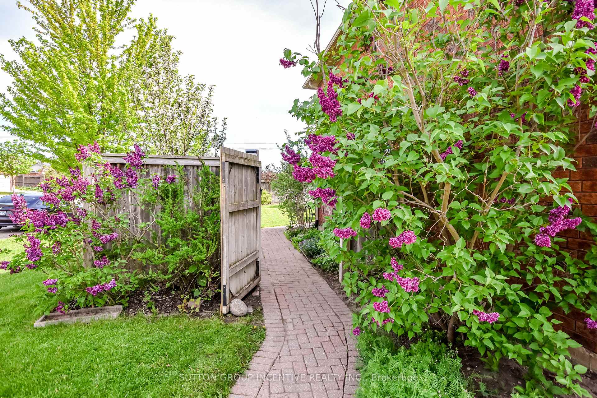 Photo 40 of 2 Hewitt Place, Barrie, Georgian Drive — HOMEH