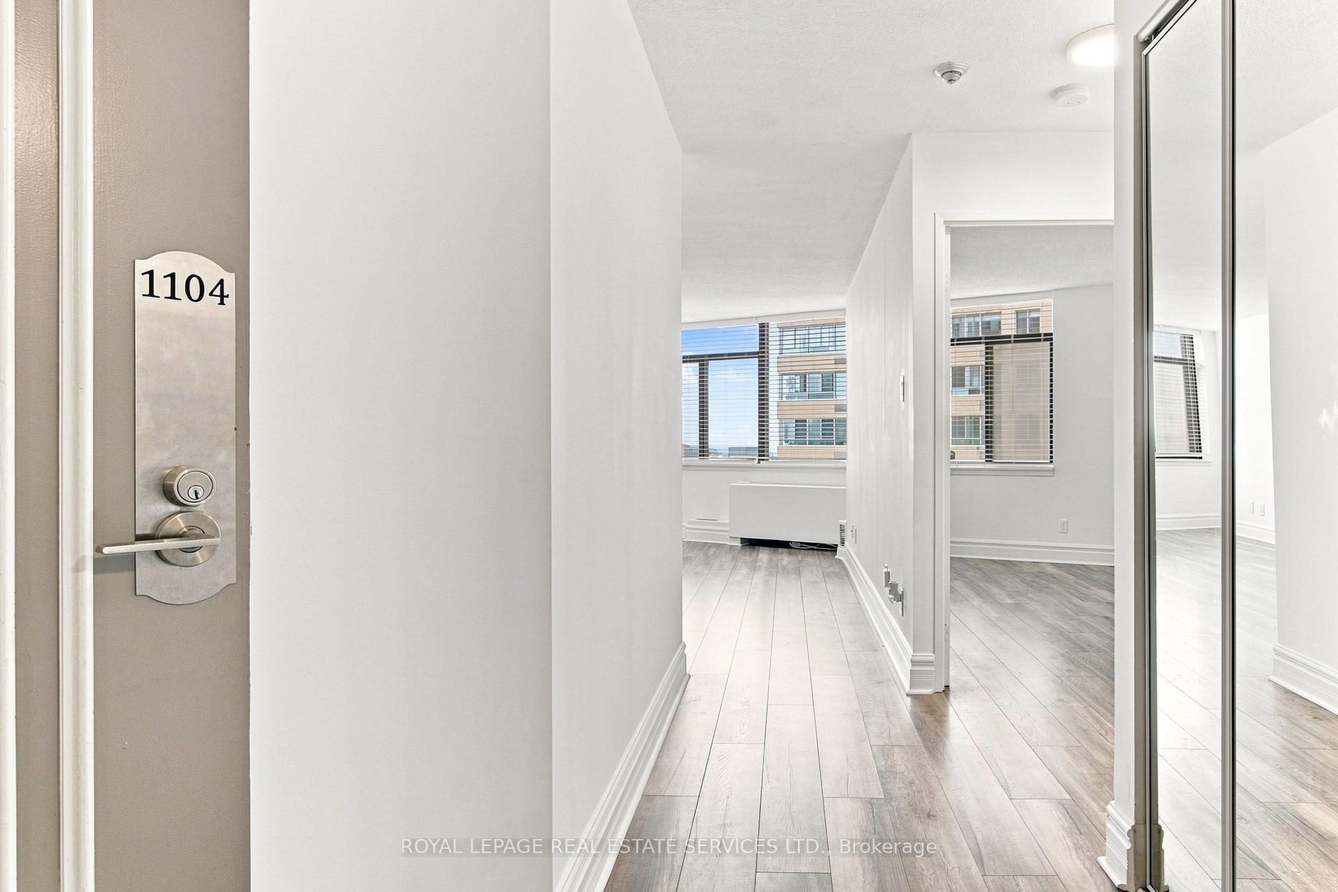 Photo 3 of Unit 1104, 250 Queens Quay, Toronto, Waterfront Communities — HOMEH