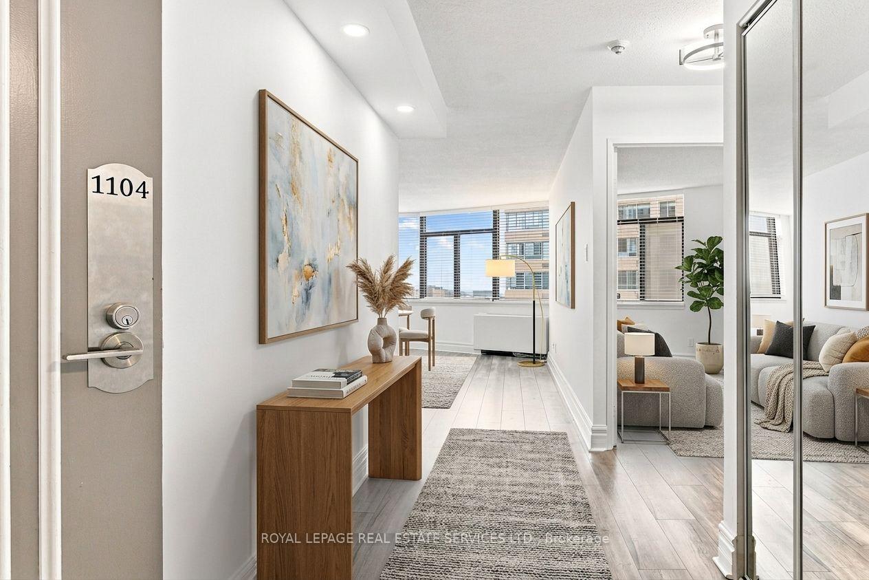 Photo 4 of Unit 1104, 250 Queens Quay, Toronto, Waterfront Communities — HOMEH