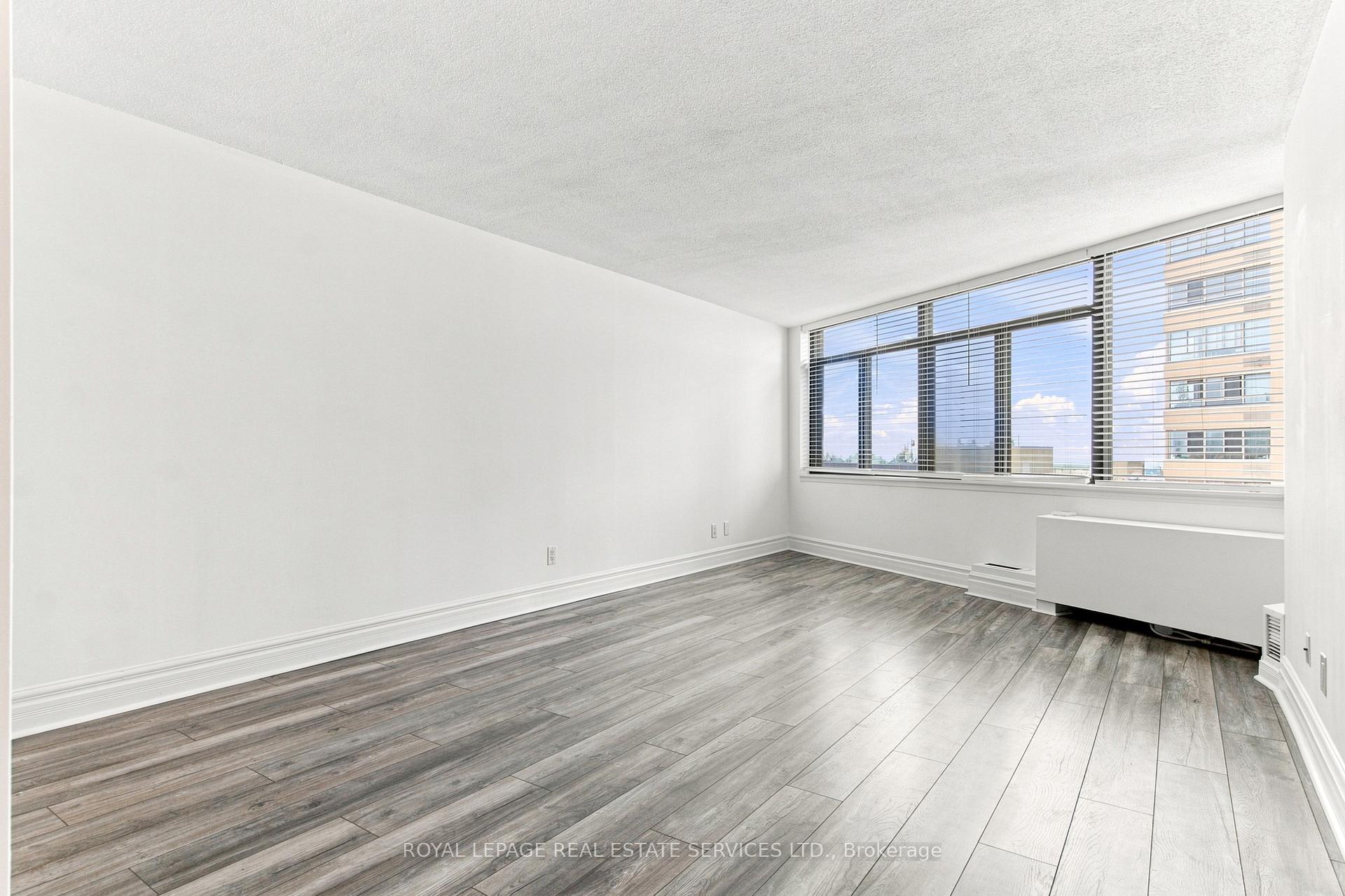 Photo 5 of Unit 1104, 250 Queens Quay, Toronto, Waterfront Communities — HOMEH