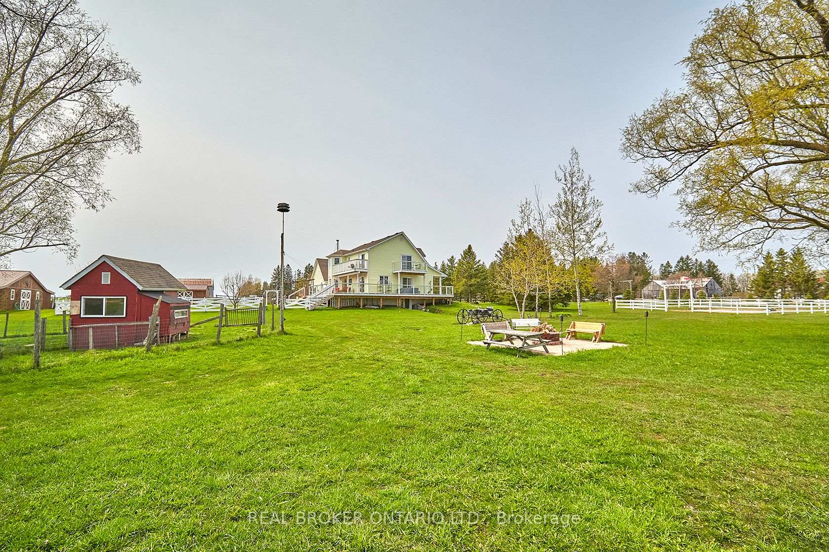 Photo 15 of 504224 89 Highway, Amaranth, Rural Amaranth — HOMEH